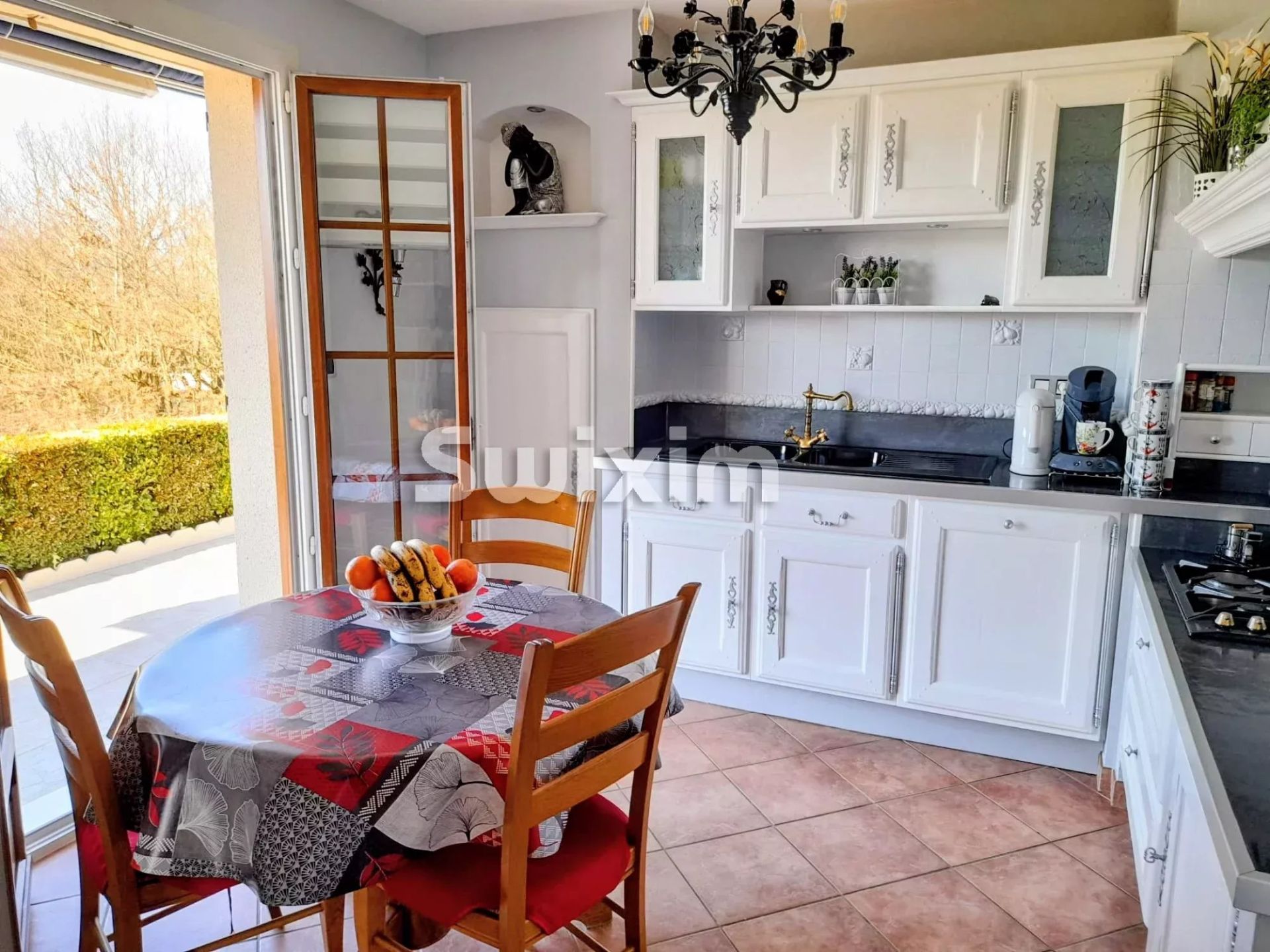 house 4 Rooms for sale on Seurre (21250)