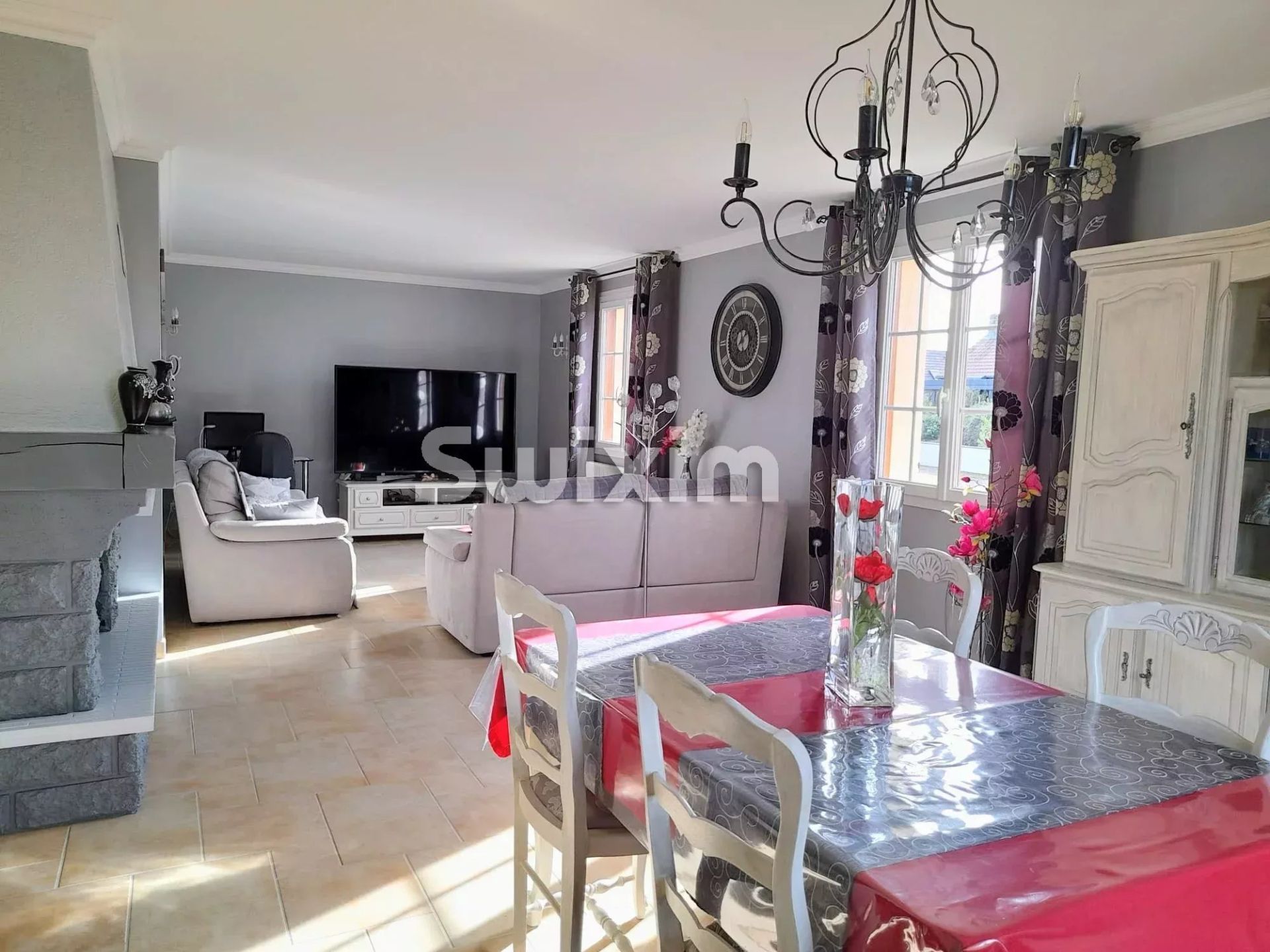 house 4 Rooms for sale on Seurre (21250)