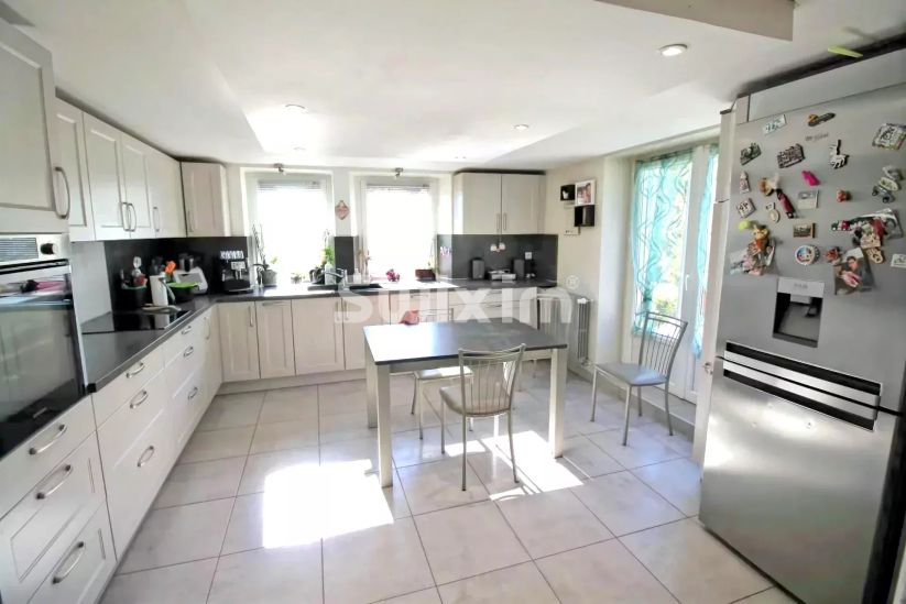 Vente Maison Hadol 8&nbsp;Pièces 170&nbsp;m²