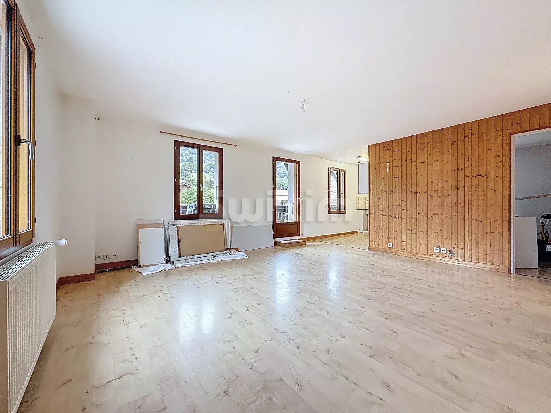 apartment 4 Rooms for sale on Passy (74190)