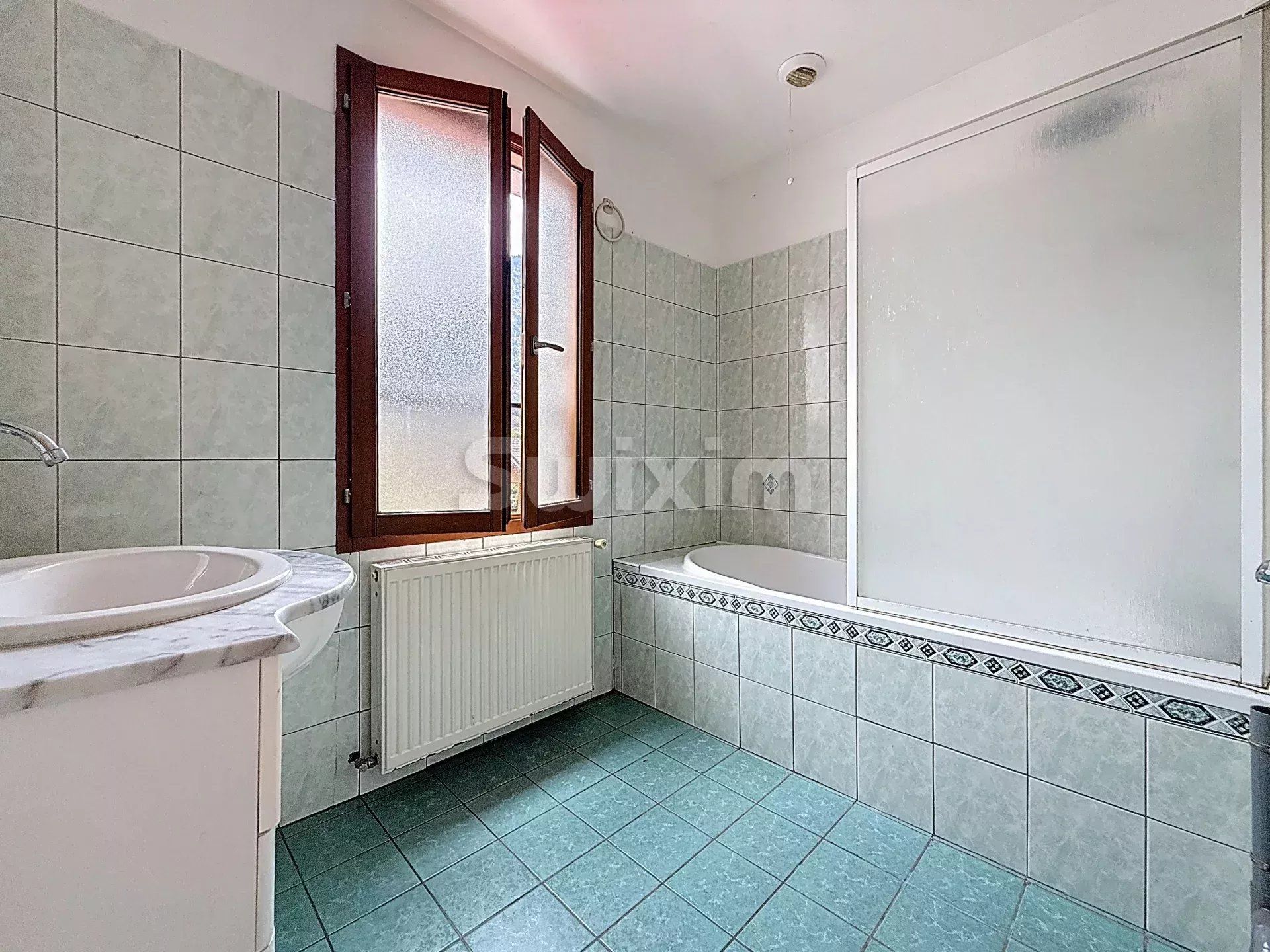 apartment 4 Rooms for sale on Passy (74190)