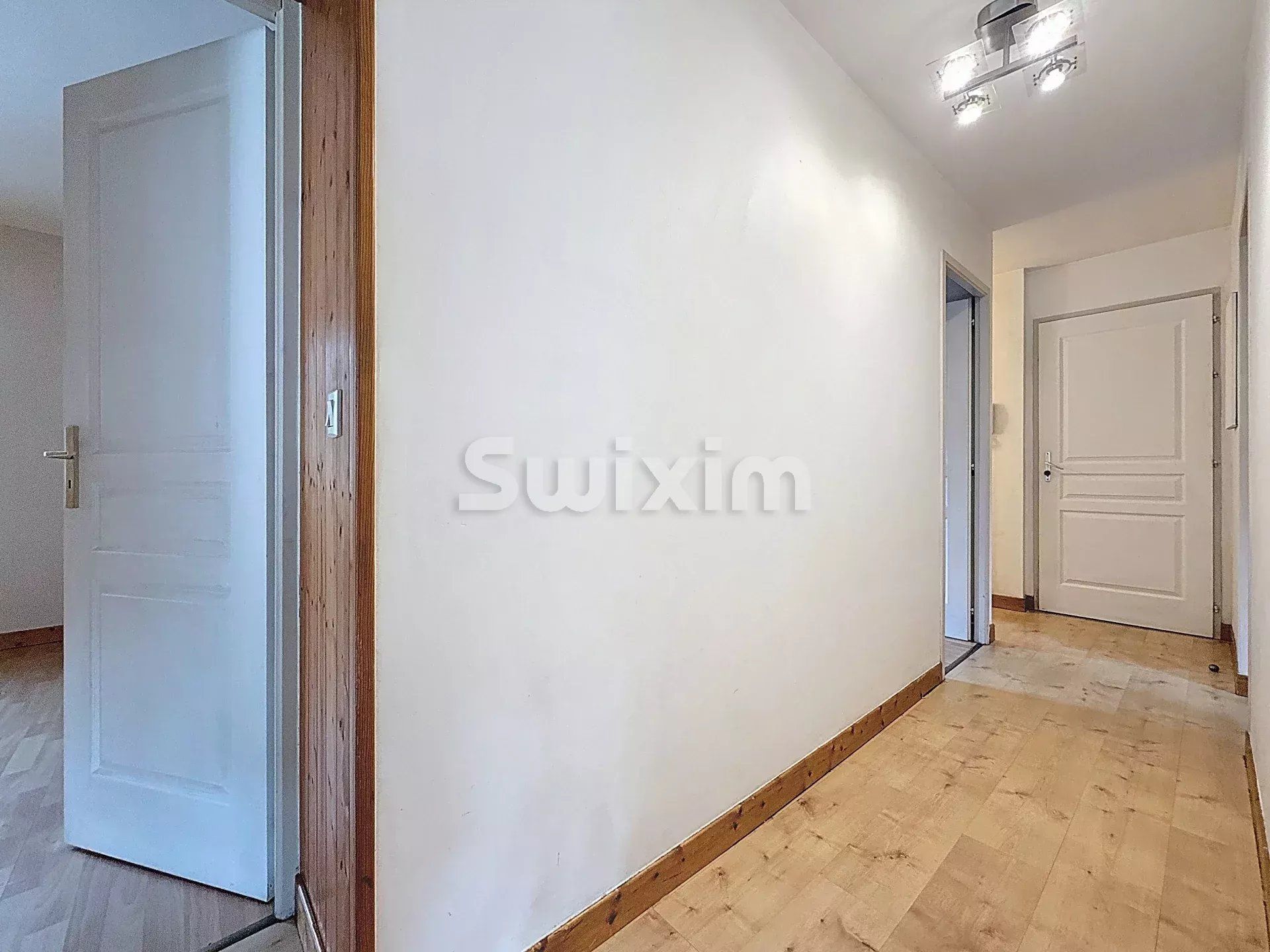 apartment 4 Rooms for sale on Passy (74190)