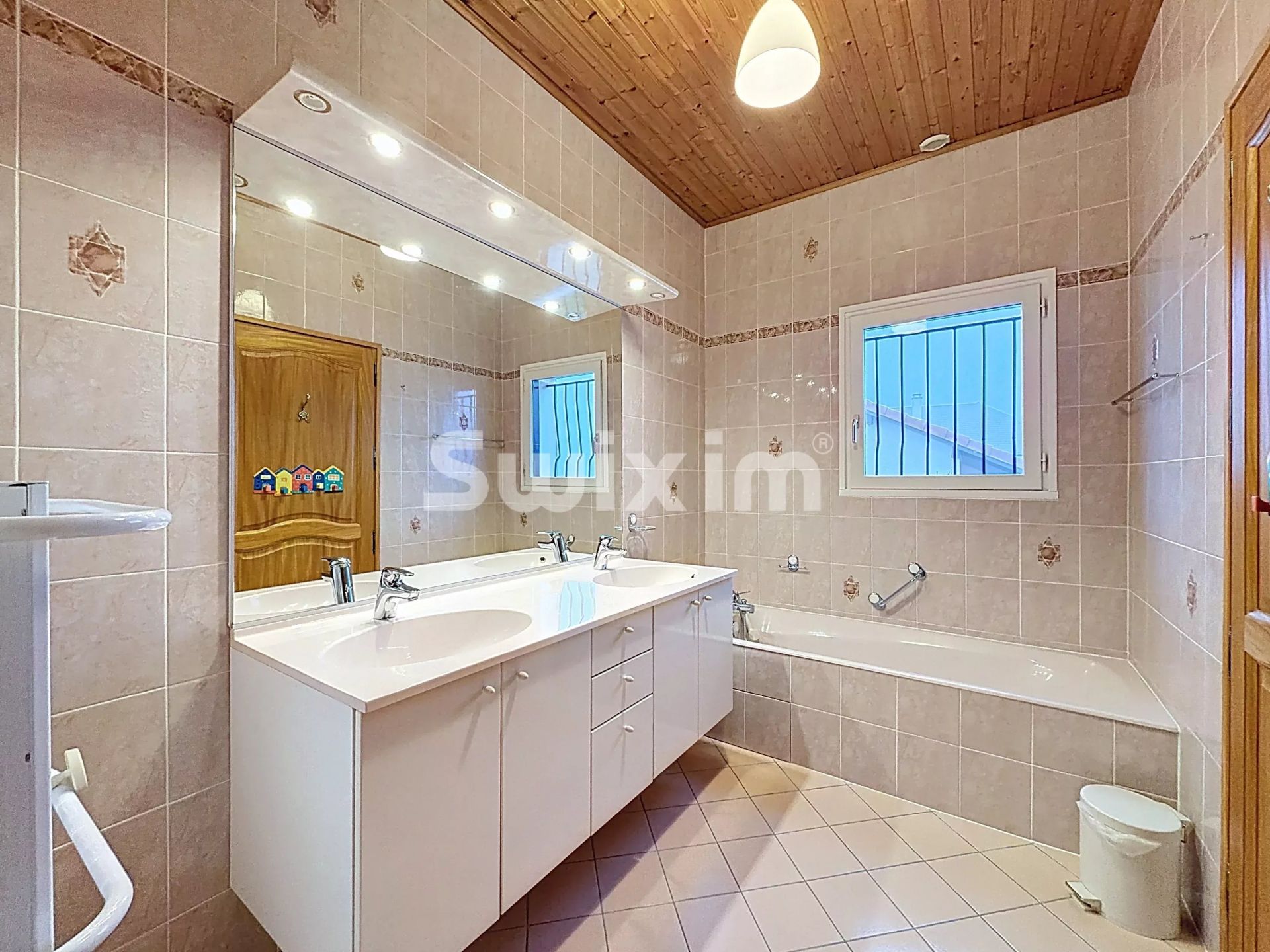 casa 7 Salas en venta en Thoiry (01710)