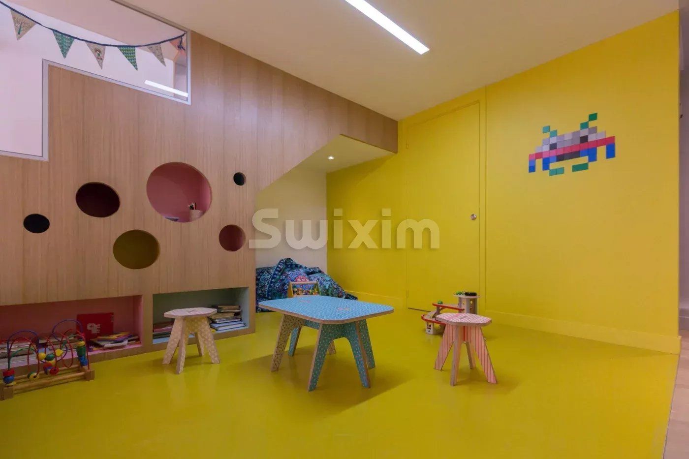 activity premises for sale on Paris 15ème (75015)