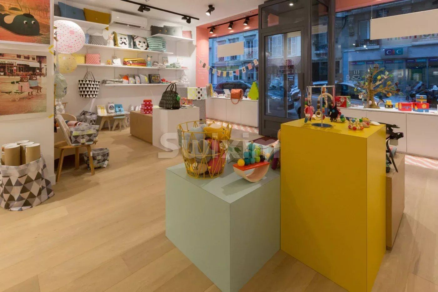 activity premises for sale on Paris 15ème (75015)