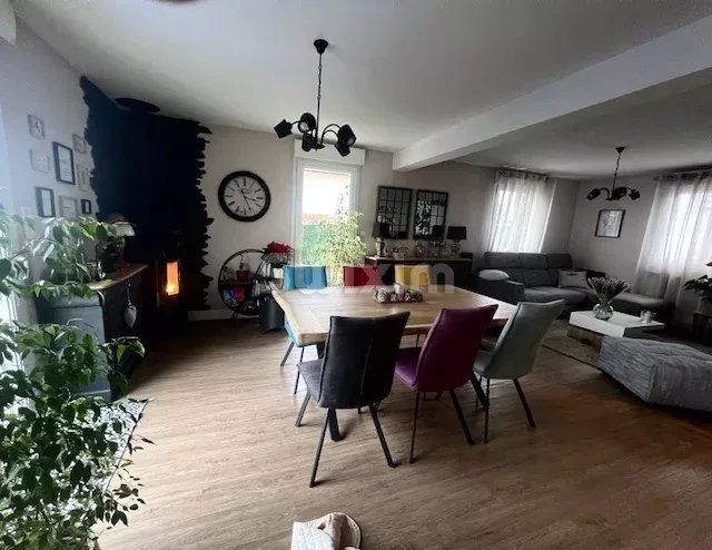 maison 4 Pièces en vente sur École-Valentin (25480)