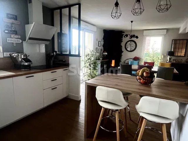 maison 4 Pièces en vente sur École-Valentin (25480)