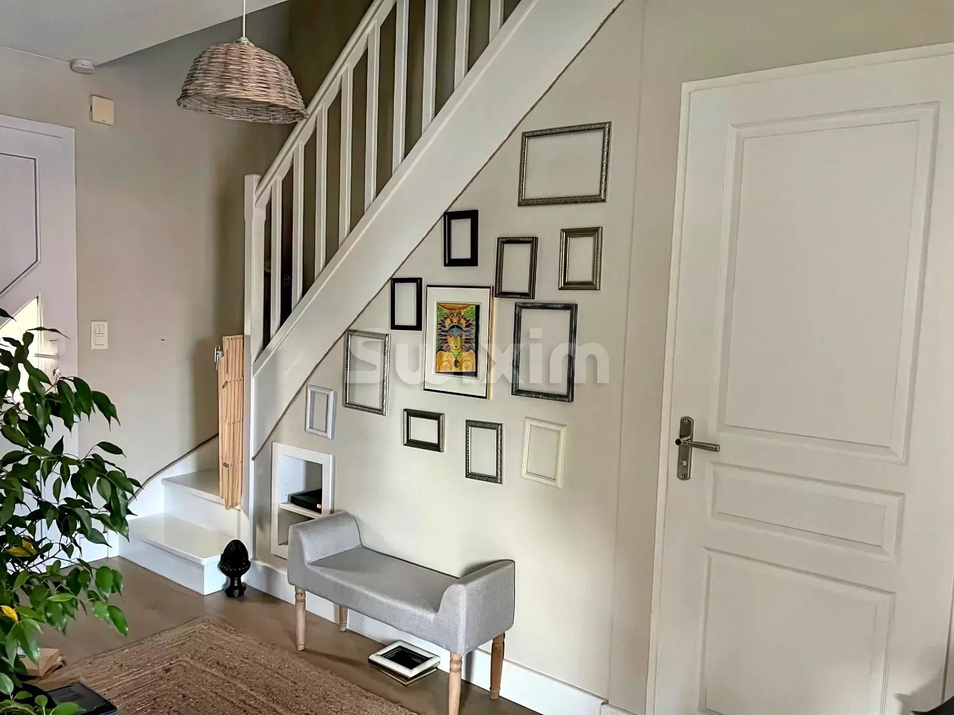 maison 4 Pièces en vente sur École-Valentin (25480)