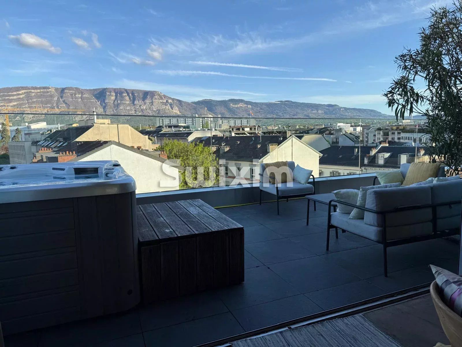 penthouse 7 Quartos para venda sobre Carouge (1227)