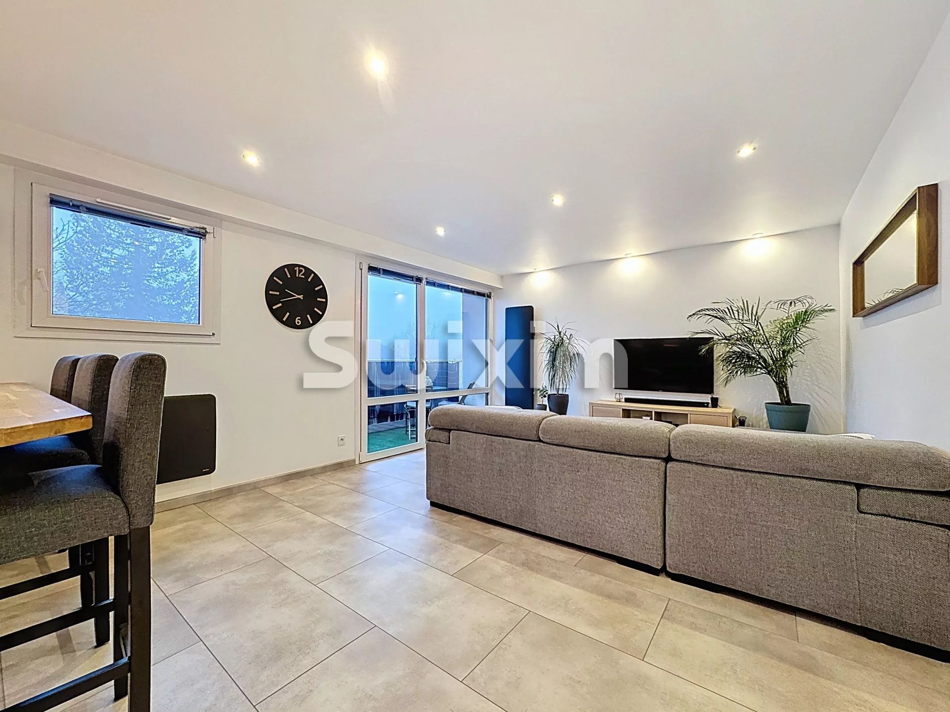 apartment 4 Rooms for sale on Gex (01170)