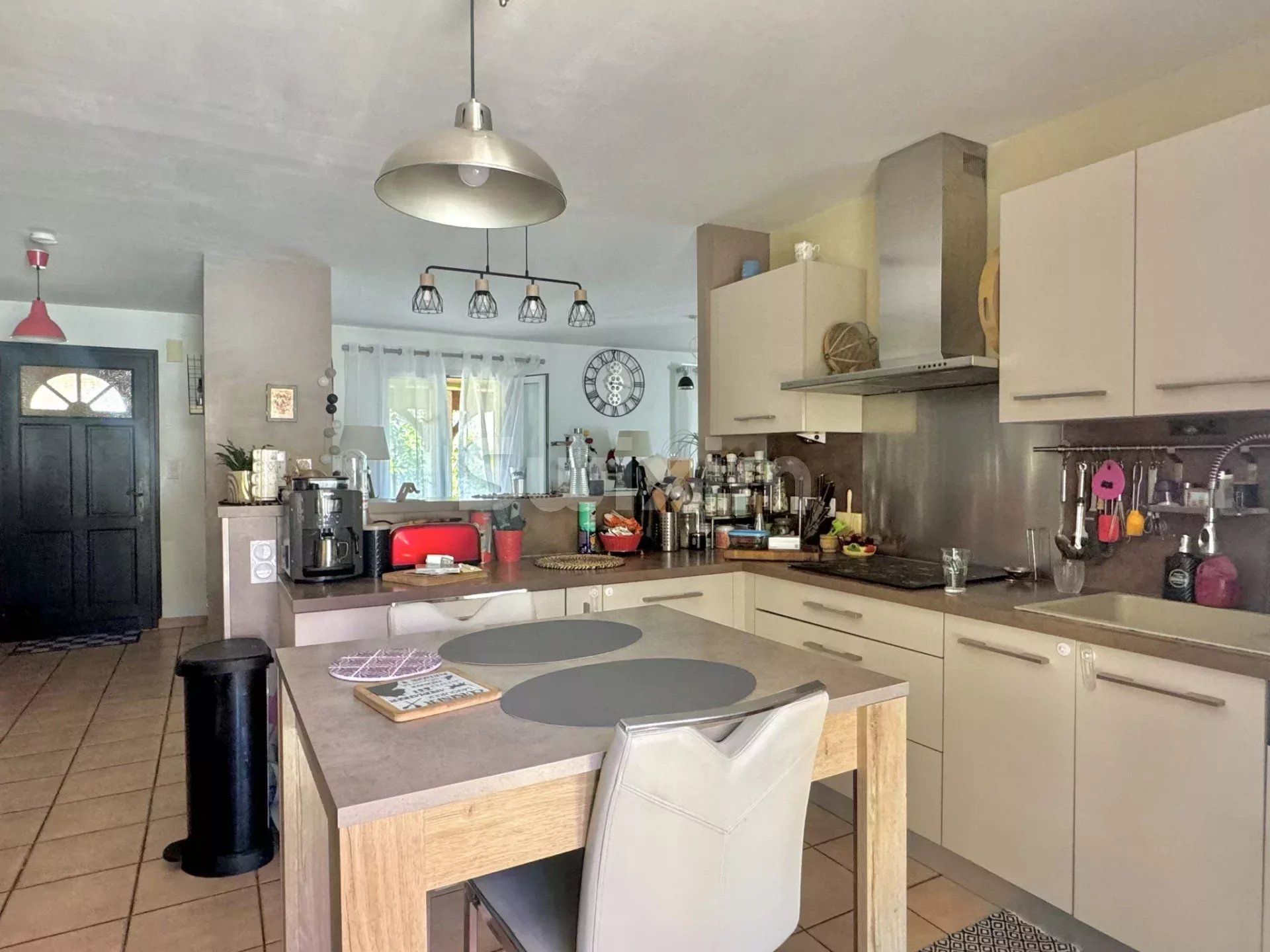 villa 5 Camere in vendita su Les Mages (30960)