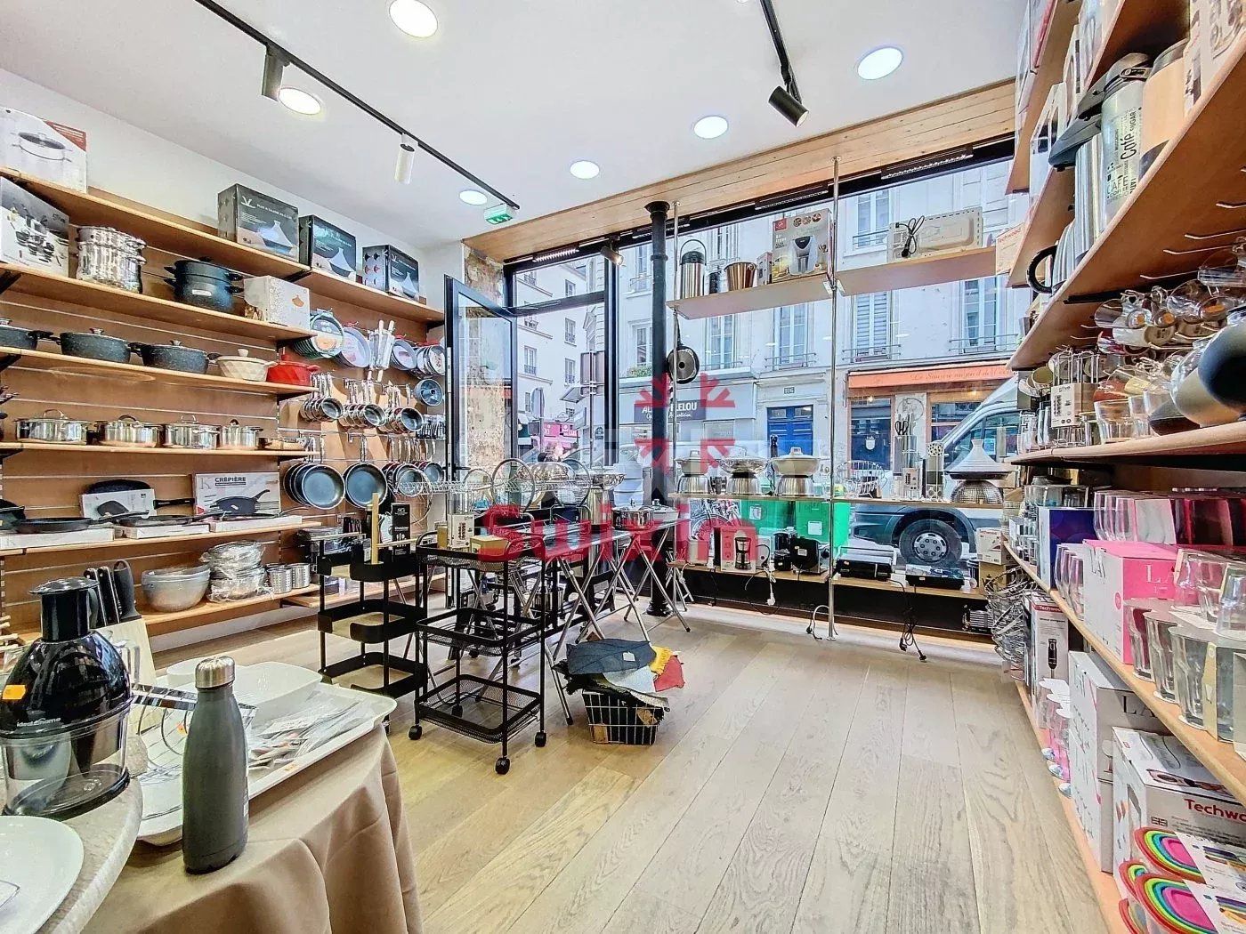 activity premises for sale on Paris 11ème (75011)