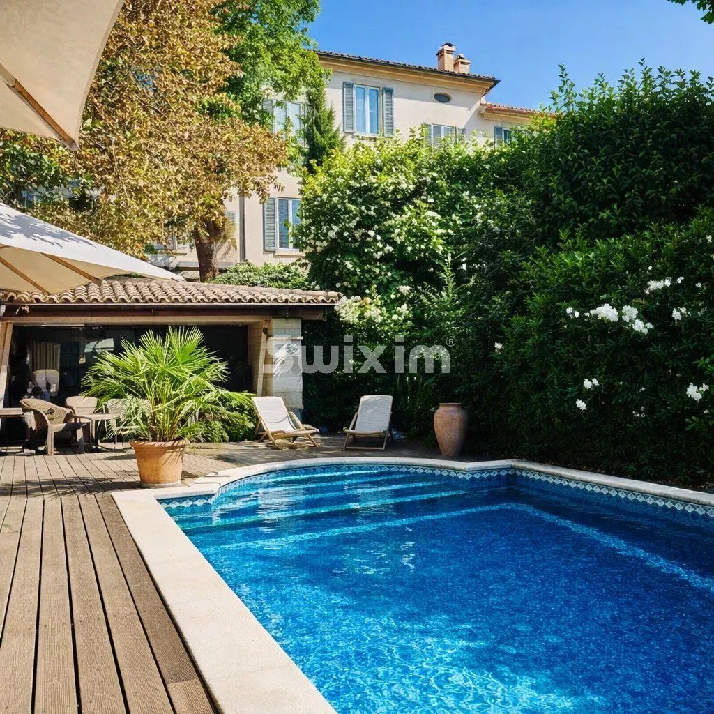 mansión (hôtel particulier) 14 Salas en venta en Nyons (26110)