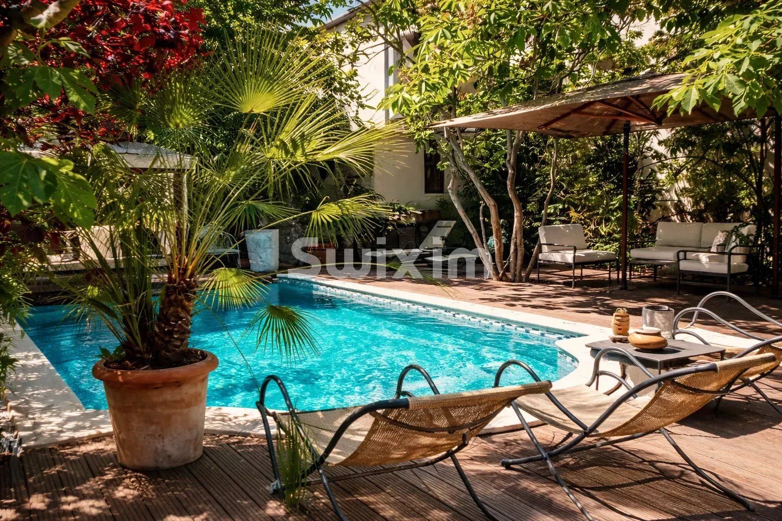 mansión (hôtel particulier) 14 Salas en venta en Nyons (26110)