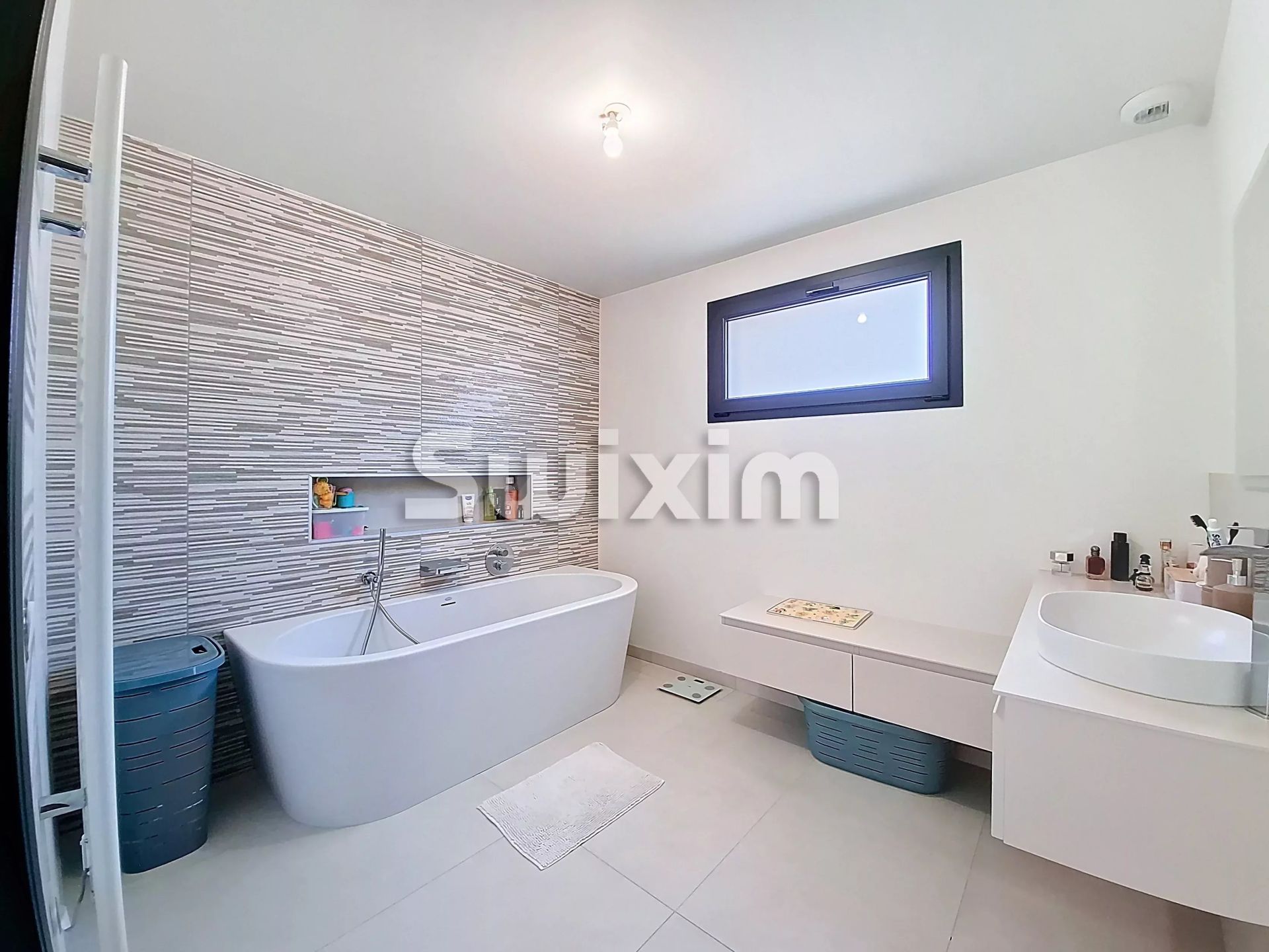 casa 6 Camere in vendita su Valserhône (01200)