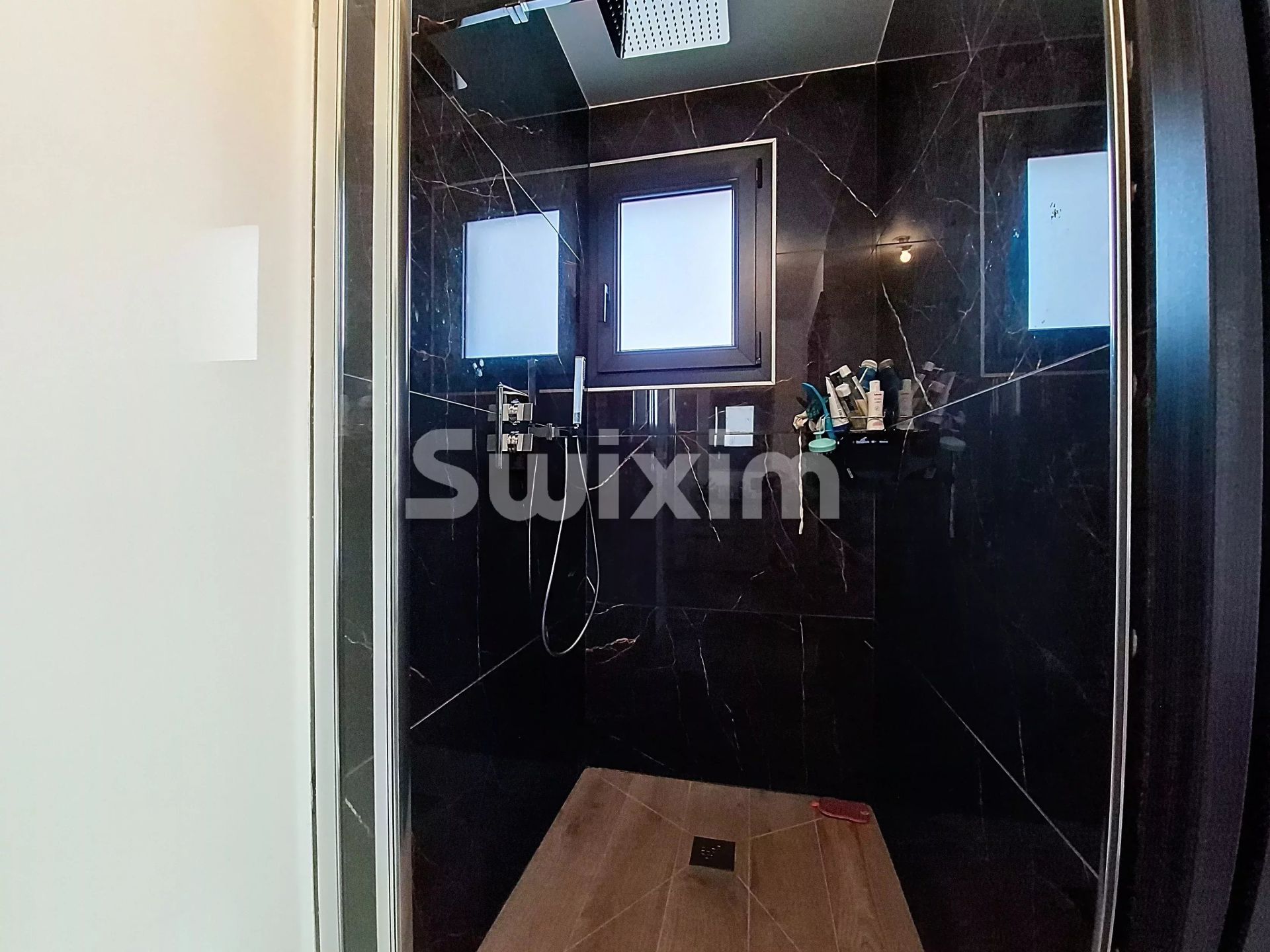 casa 6 Camere in vendita su Valserhône (01200)