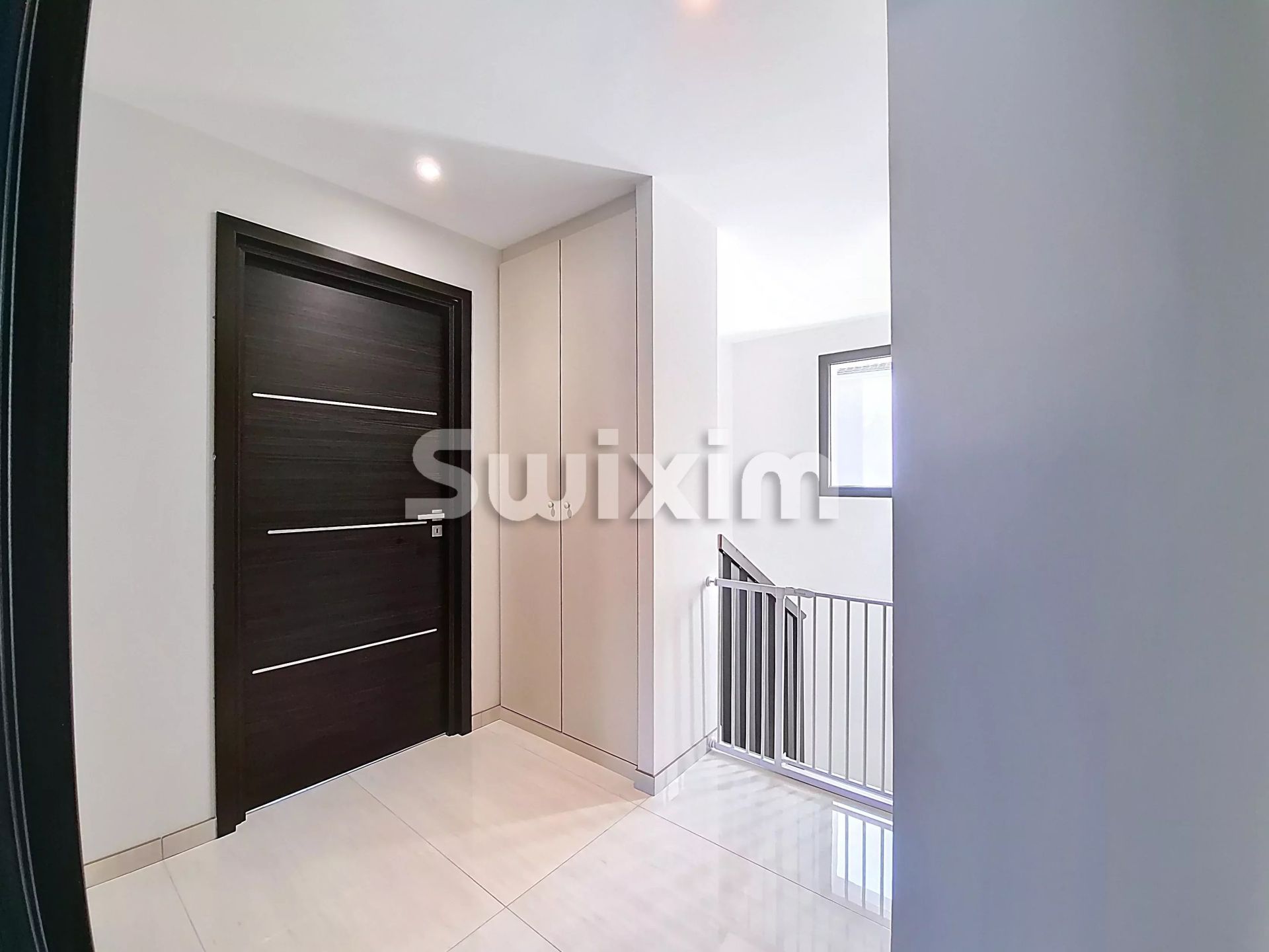 casa 6 Camere in vendita su Valserhône (01200)