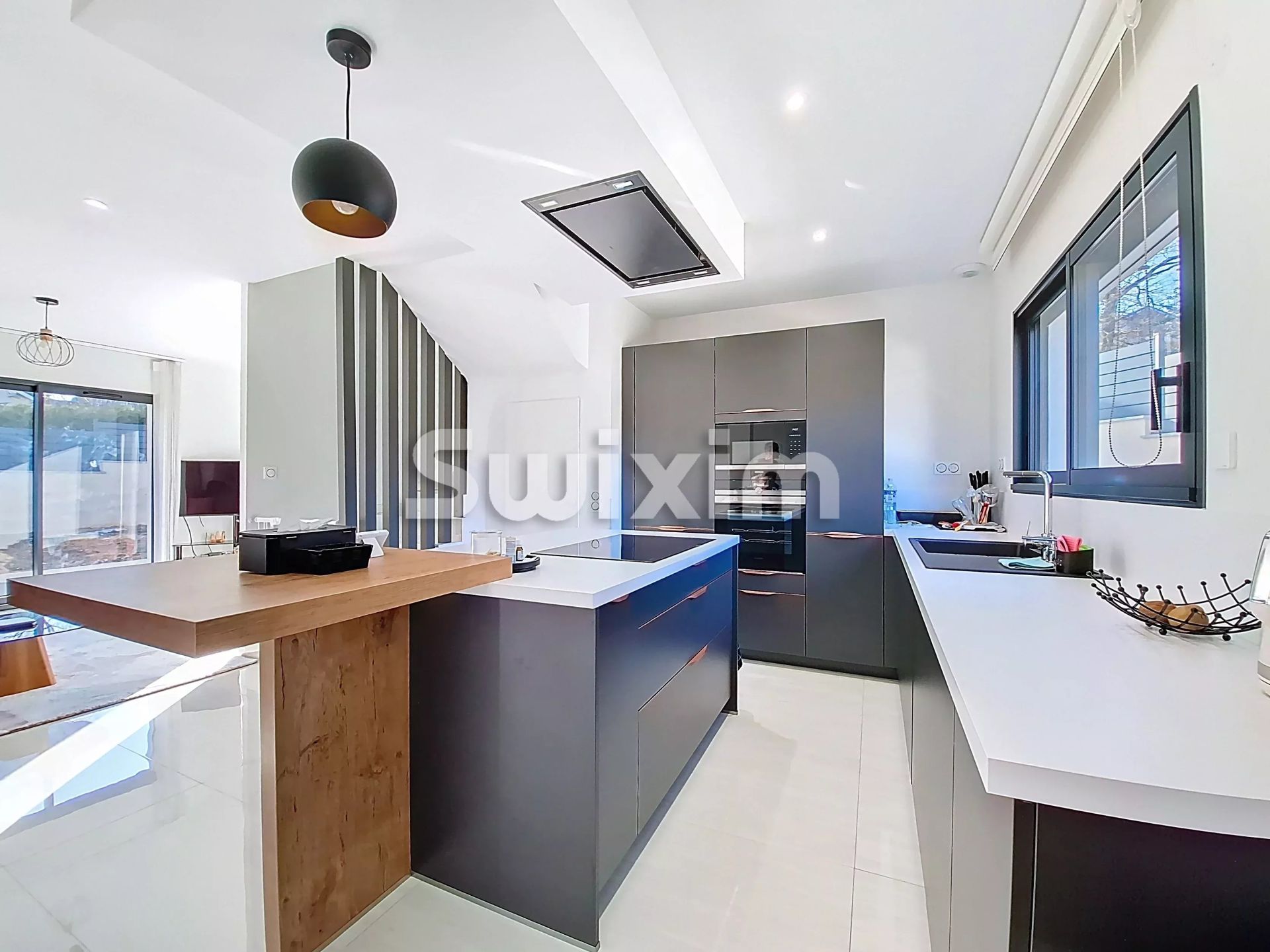 casa 6 Camere in vendita su Valserhône (01200)