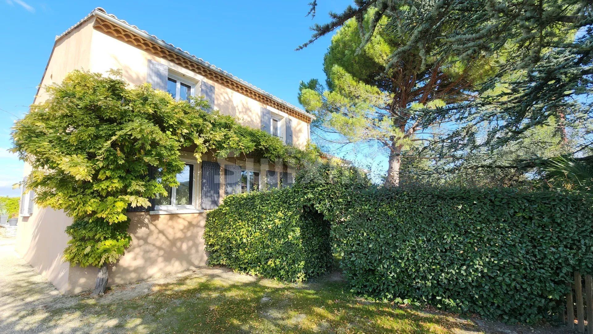 casa 5 Camere in vendita su Valréas (84600)