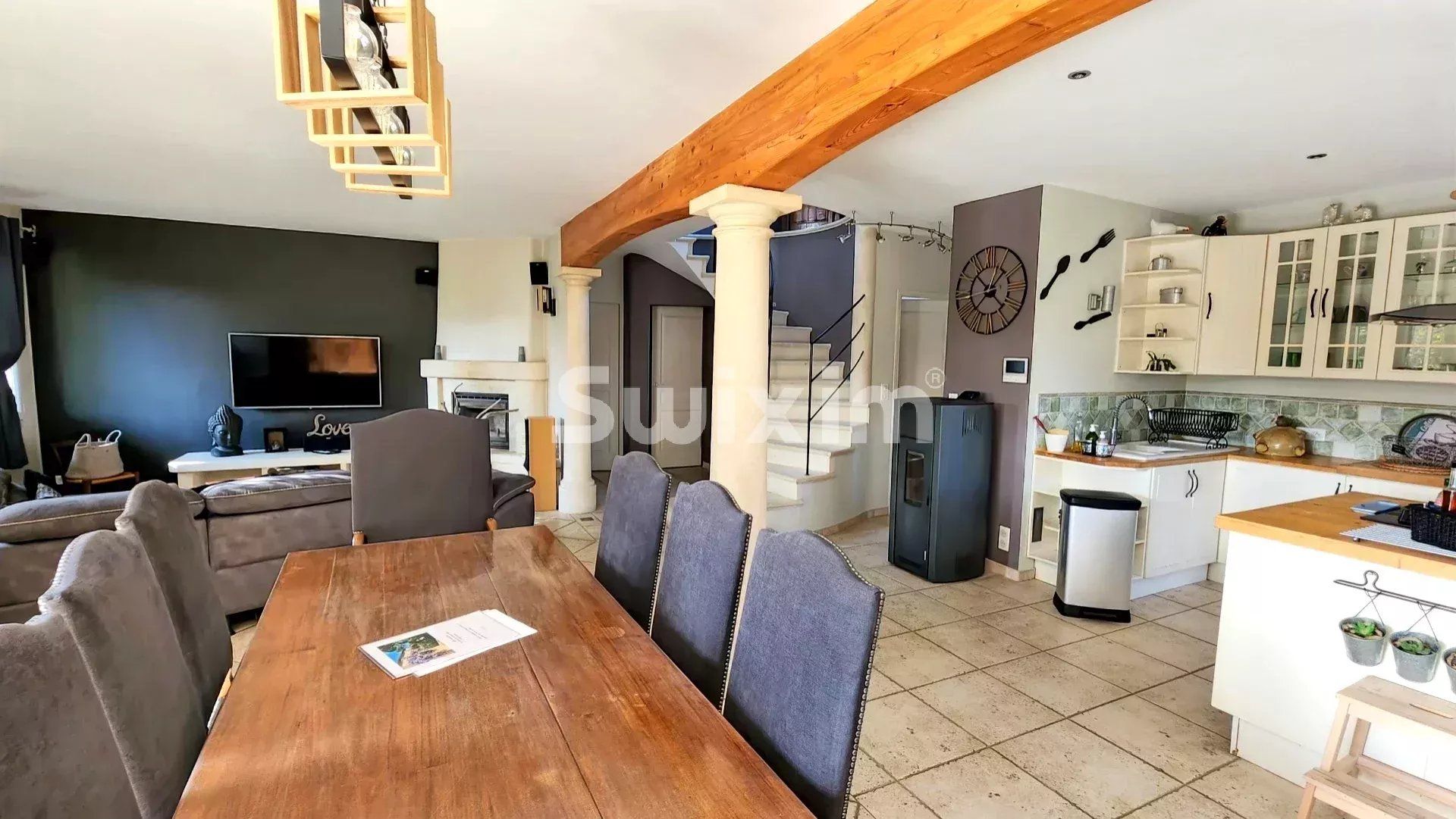 casa 5 Camere in vendita su Valréas (84600)