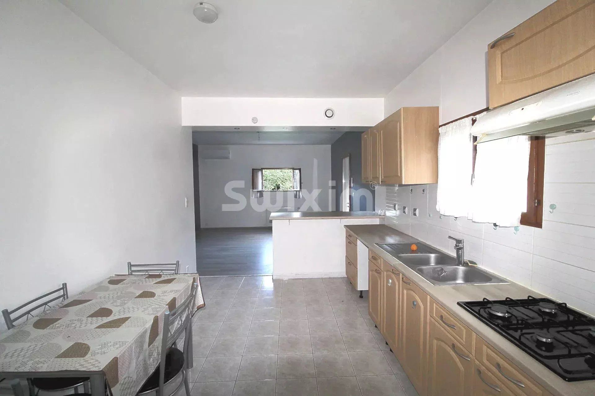 house 7 Rooms for sale on Scionzier (74950)