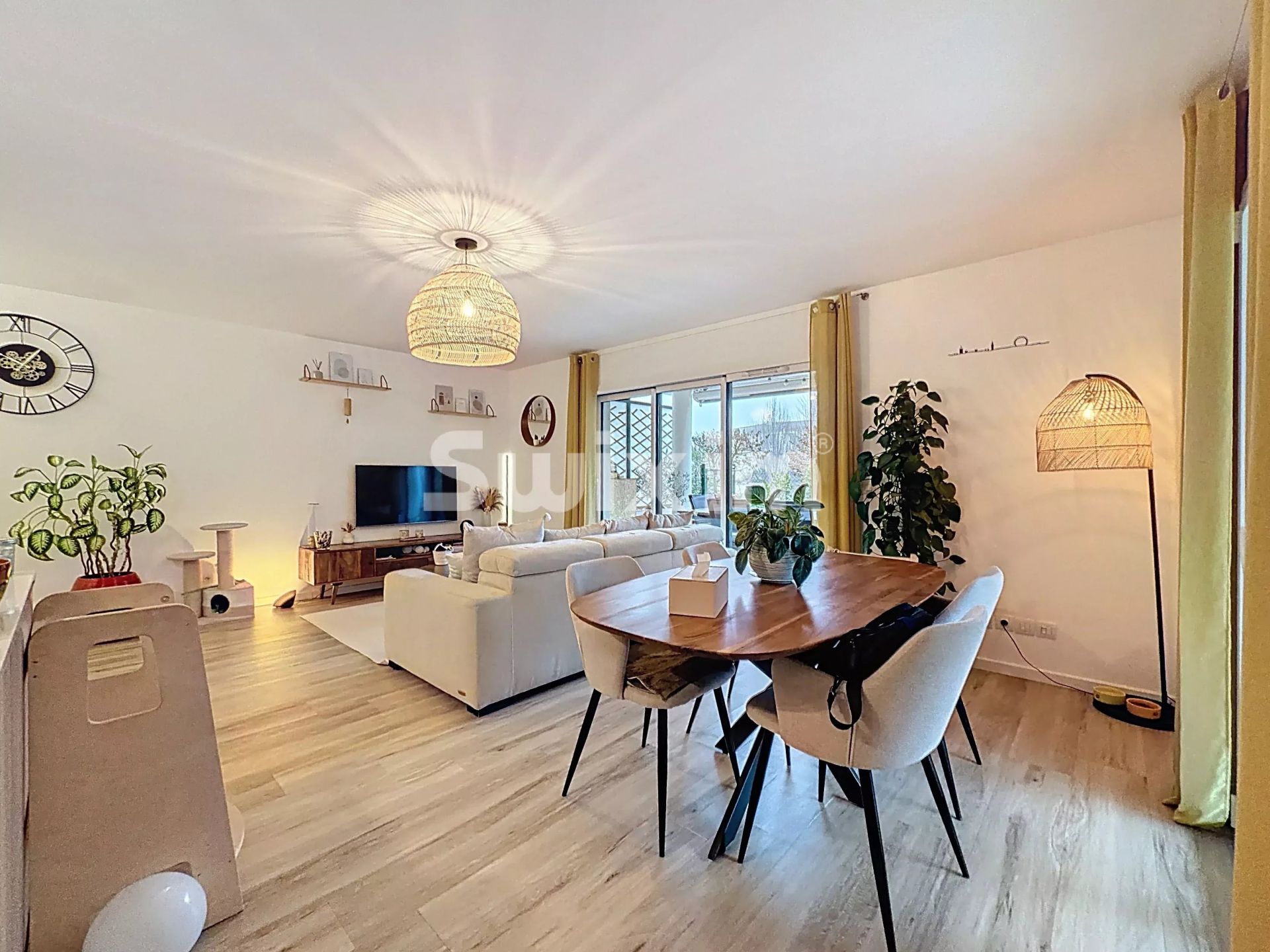 appartamento 4 Camere in vendita su Divonne-les-Bains (01220)