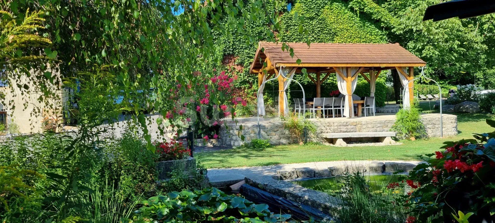 maison 10 Pièces en vente sur Lons-le-Saunier (39000)