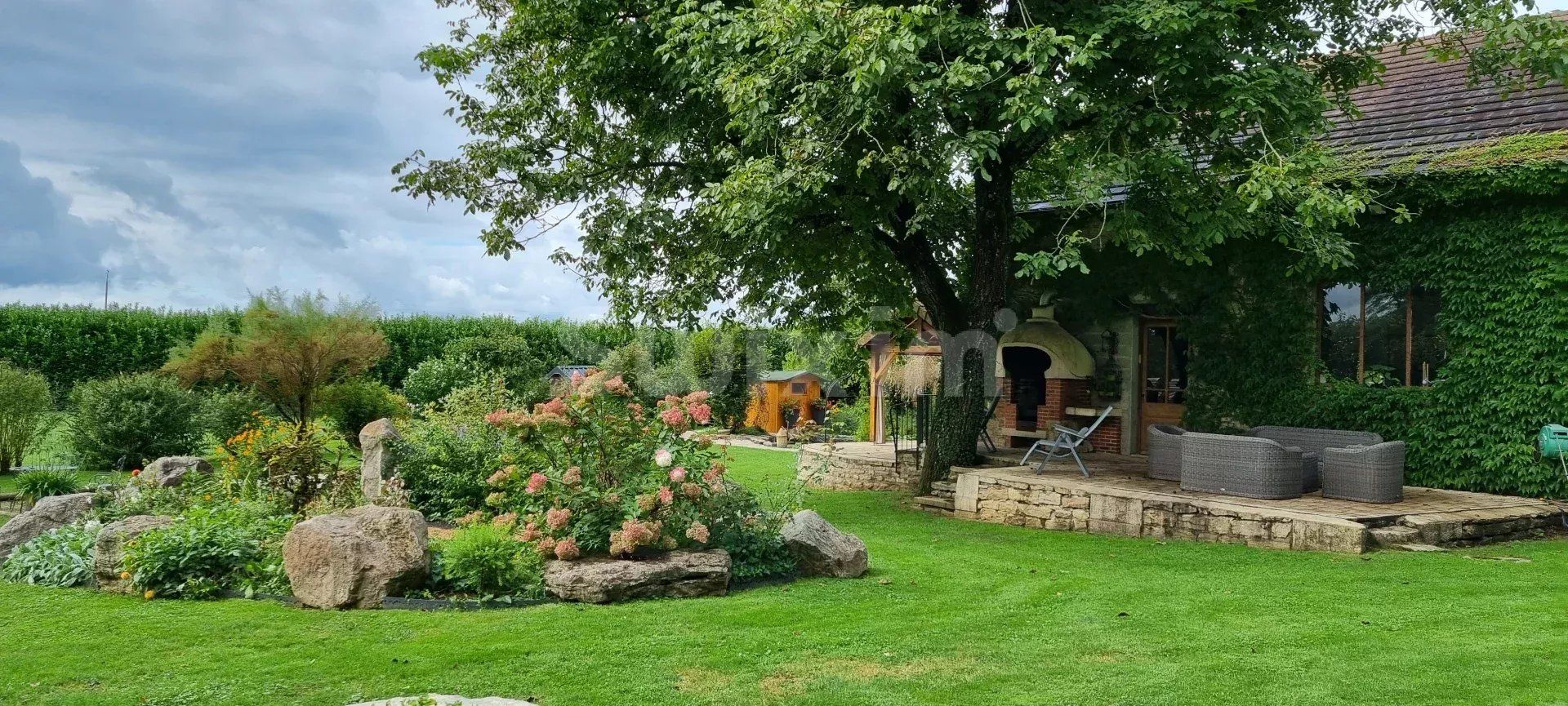 maison 10 Pièces en vente sur Lons-le-Saunier (39000)