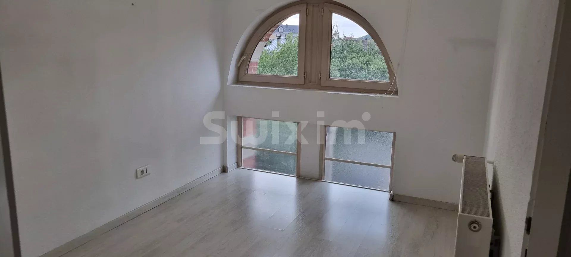 apartment 3 Rooms for sale on Lons-le-Saunier (39000)