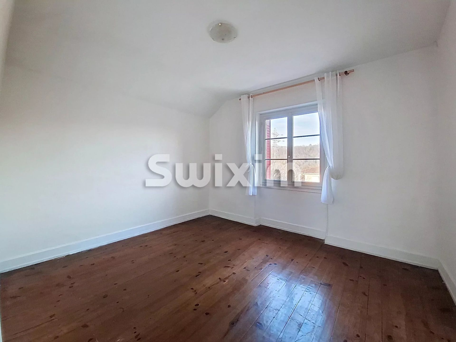 casa 5 Camere in vendita su Valserhône (01200)