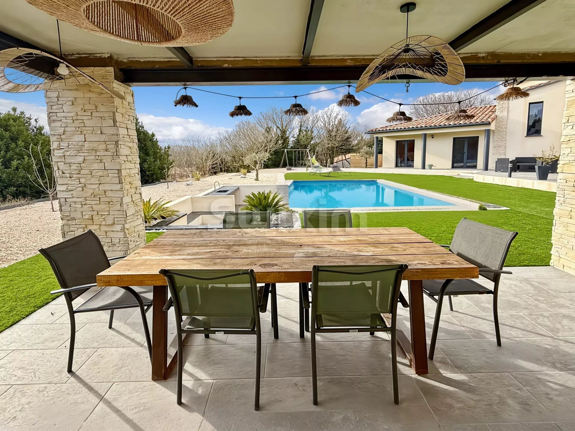 casa 6 Camere in vendita su La Garde-Adhémar (26700)