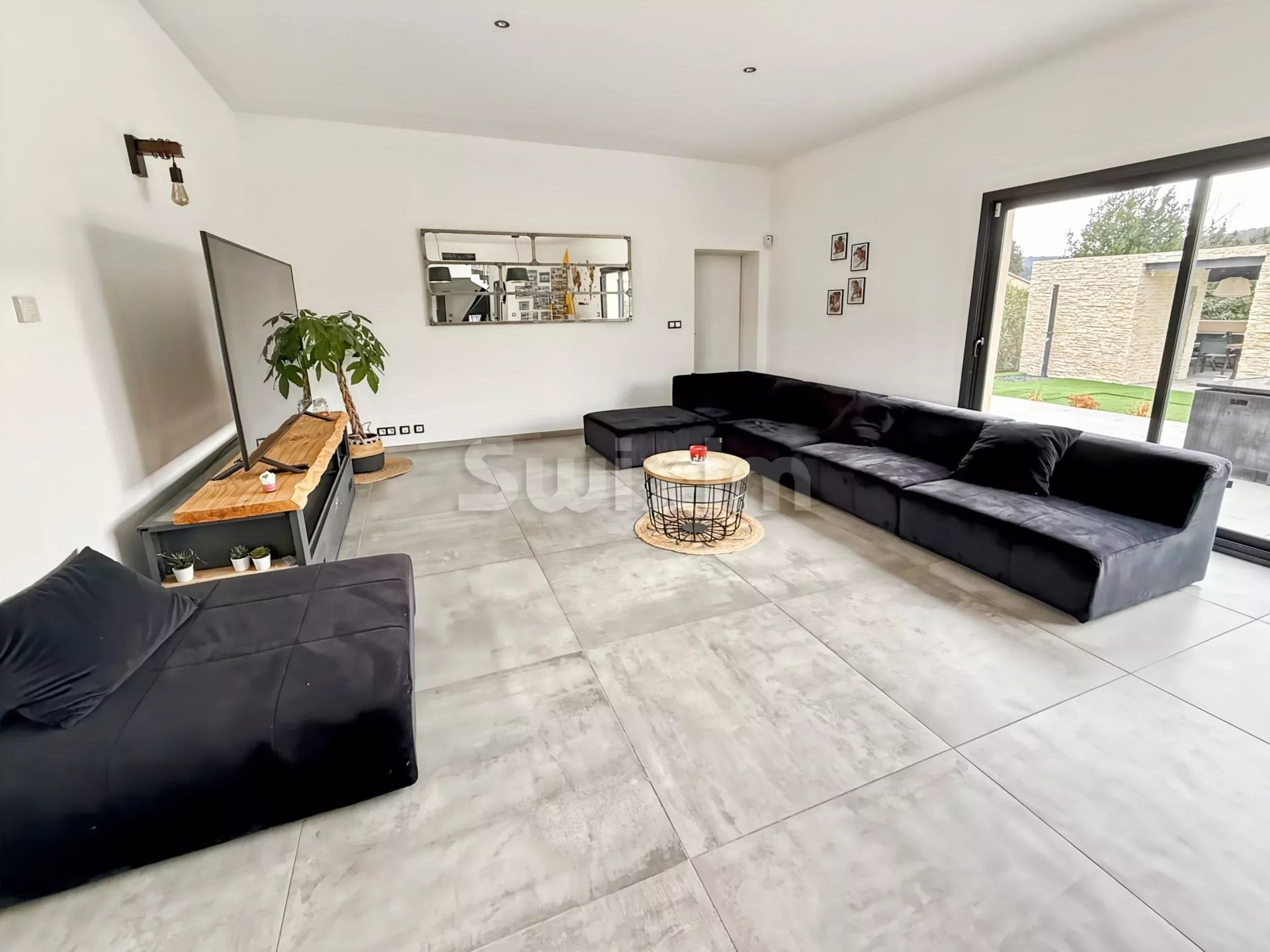 casa 6 Camere in vendita su La Garde-Adhémar (26700)