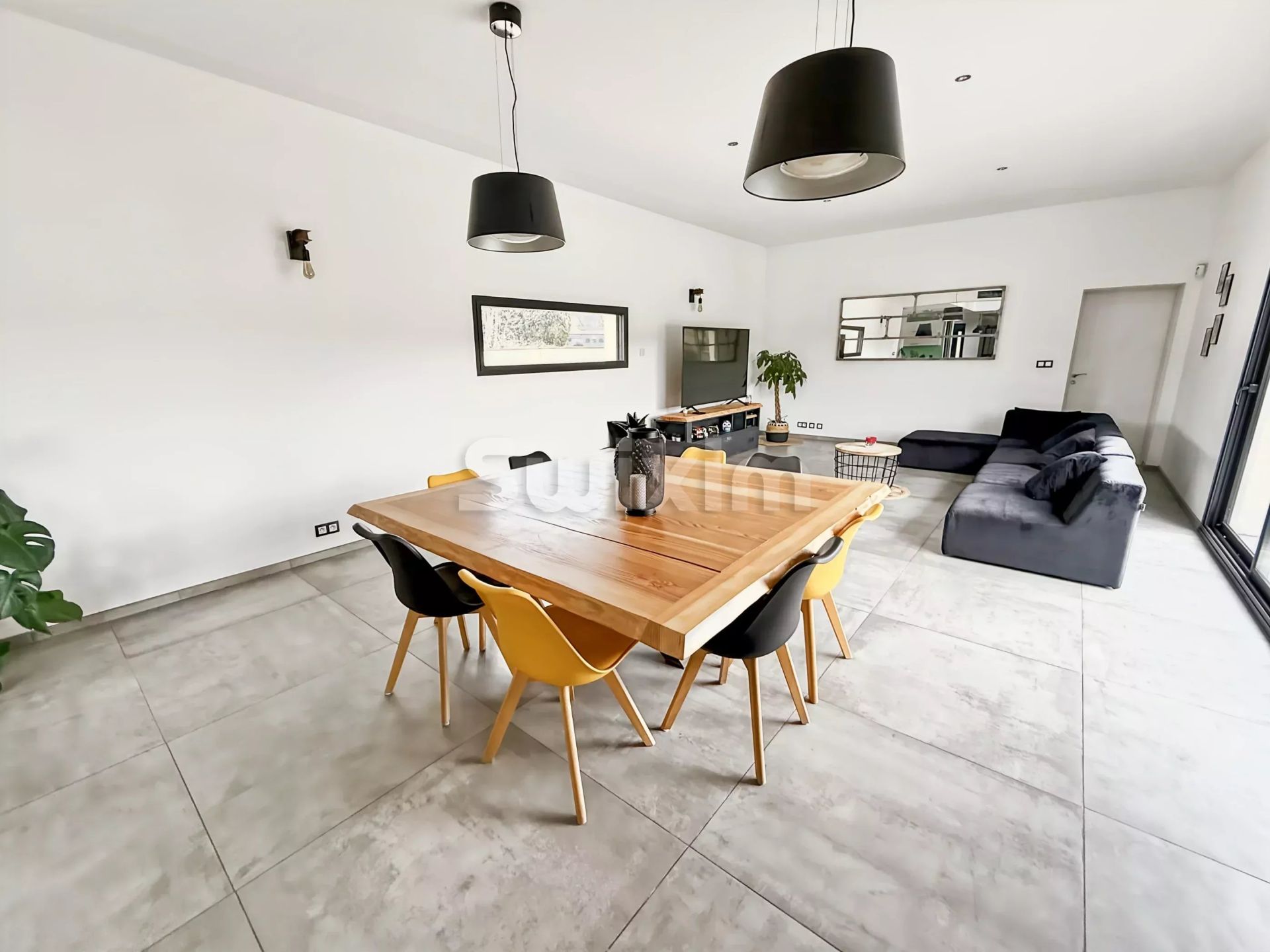 casa 6 Camere in vendita su La Garde-Adhémar (26700)