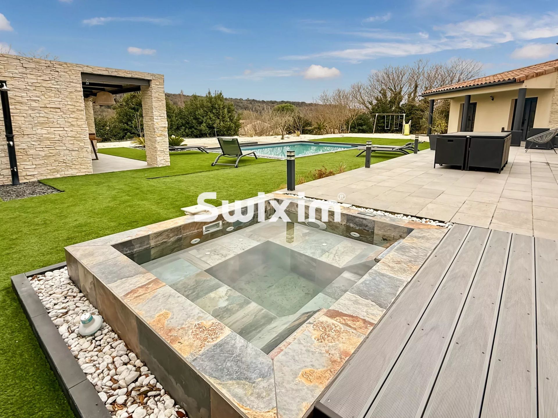 casa 6 Camere in vendita su La Garde-Adhémar (26700)