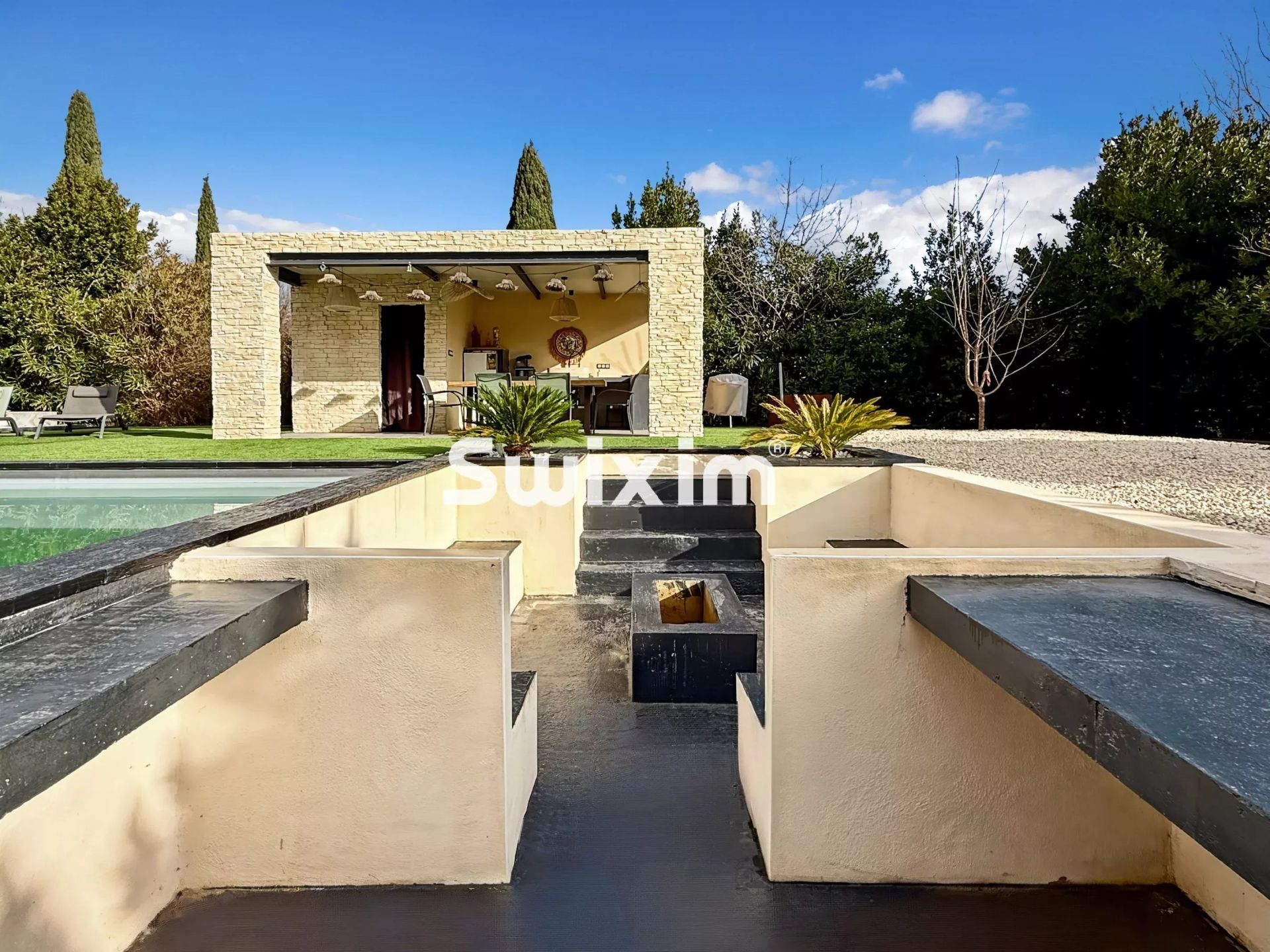 casa 6 Camere in vendita su La Garde-Adhémar (26700)