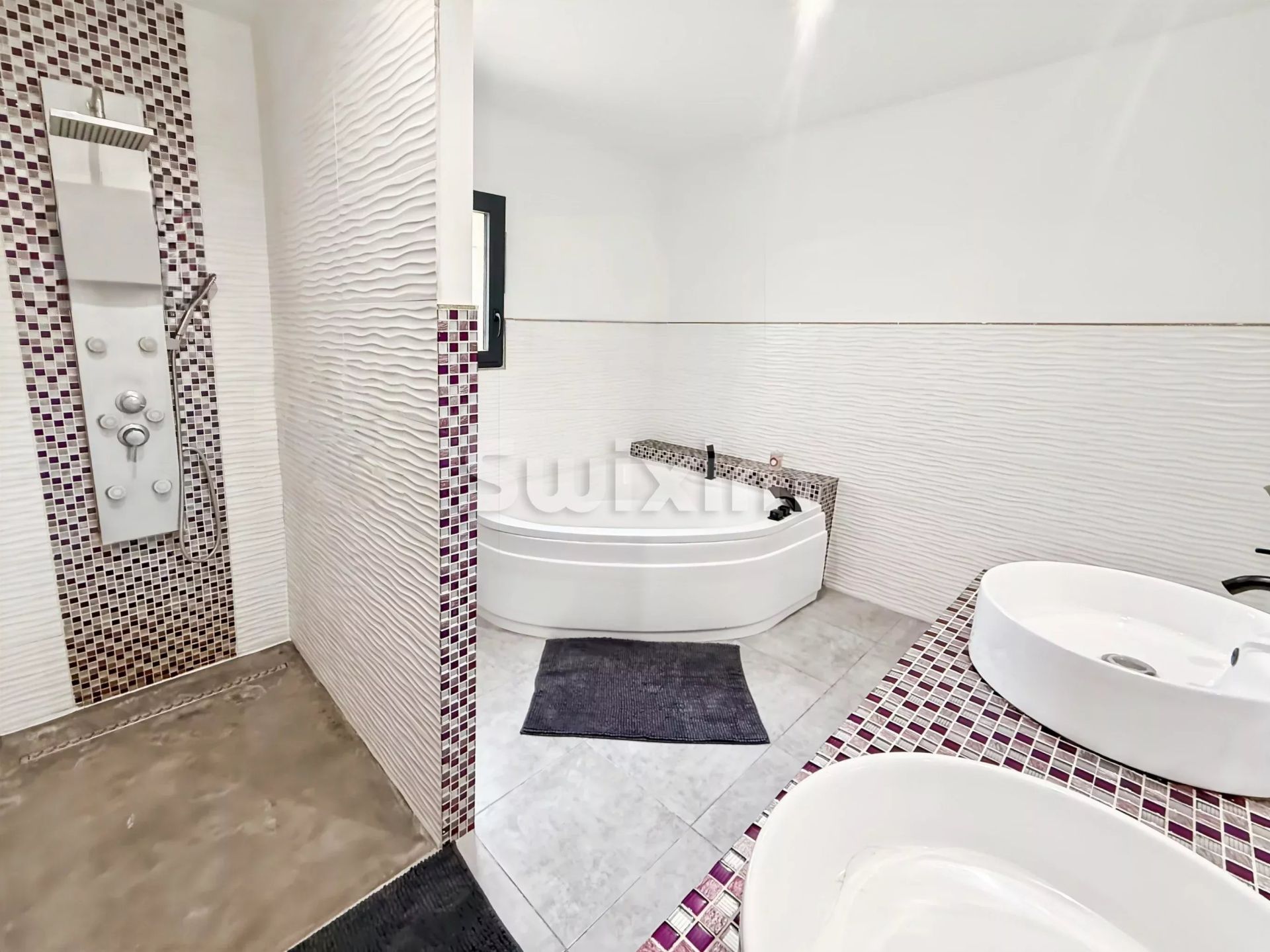 casa 6 Camere in vendita su La Garde-Adhémar (26700)