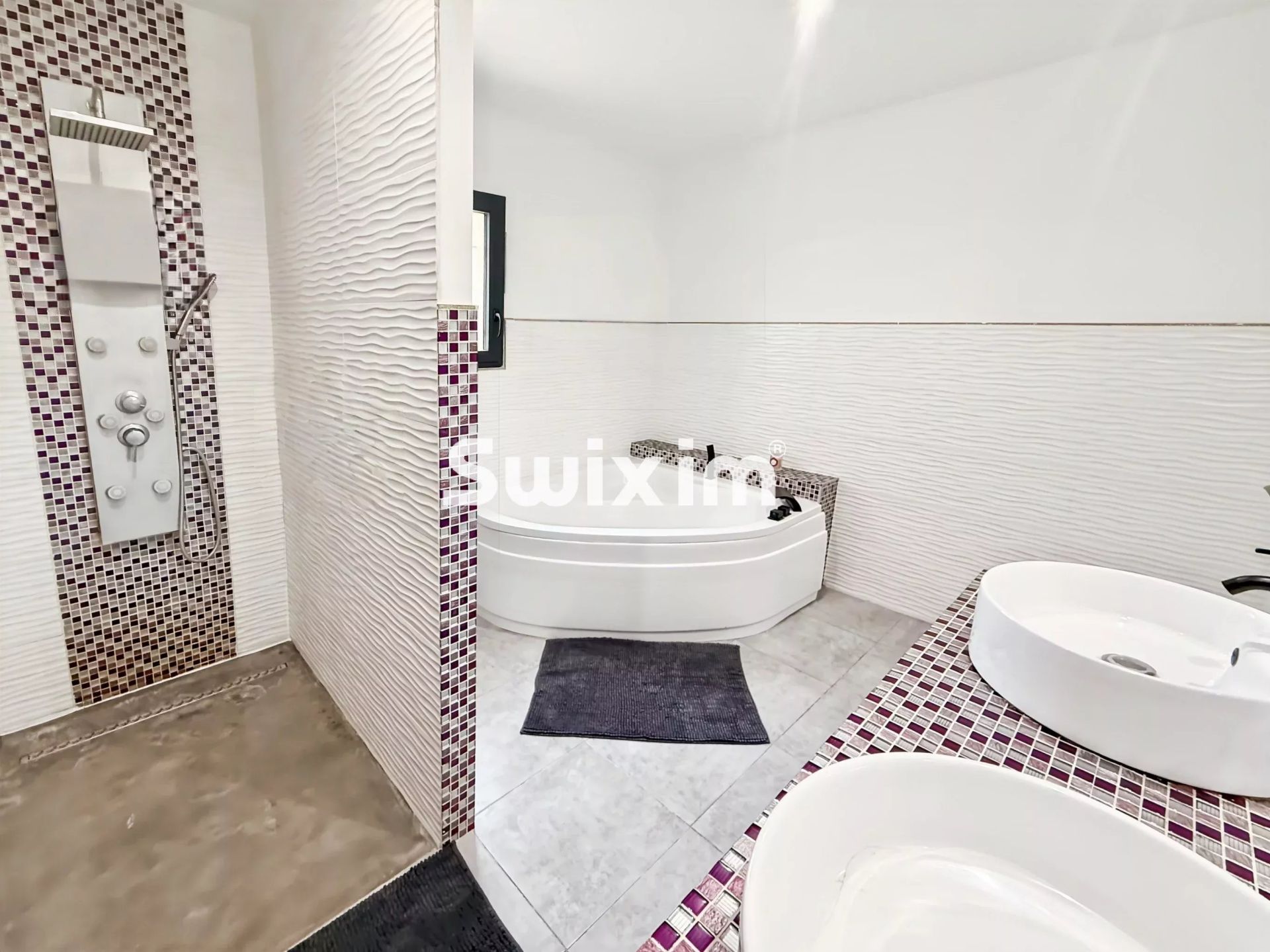 casa 6 Camere in vendita su La Garde-Adhémar (26700)