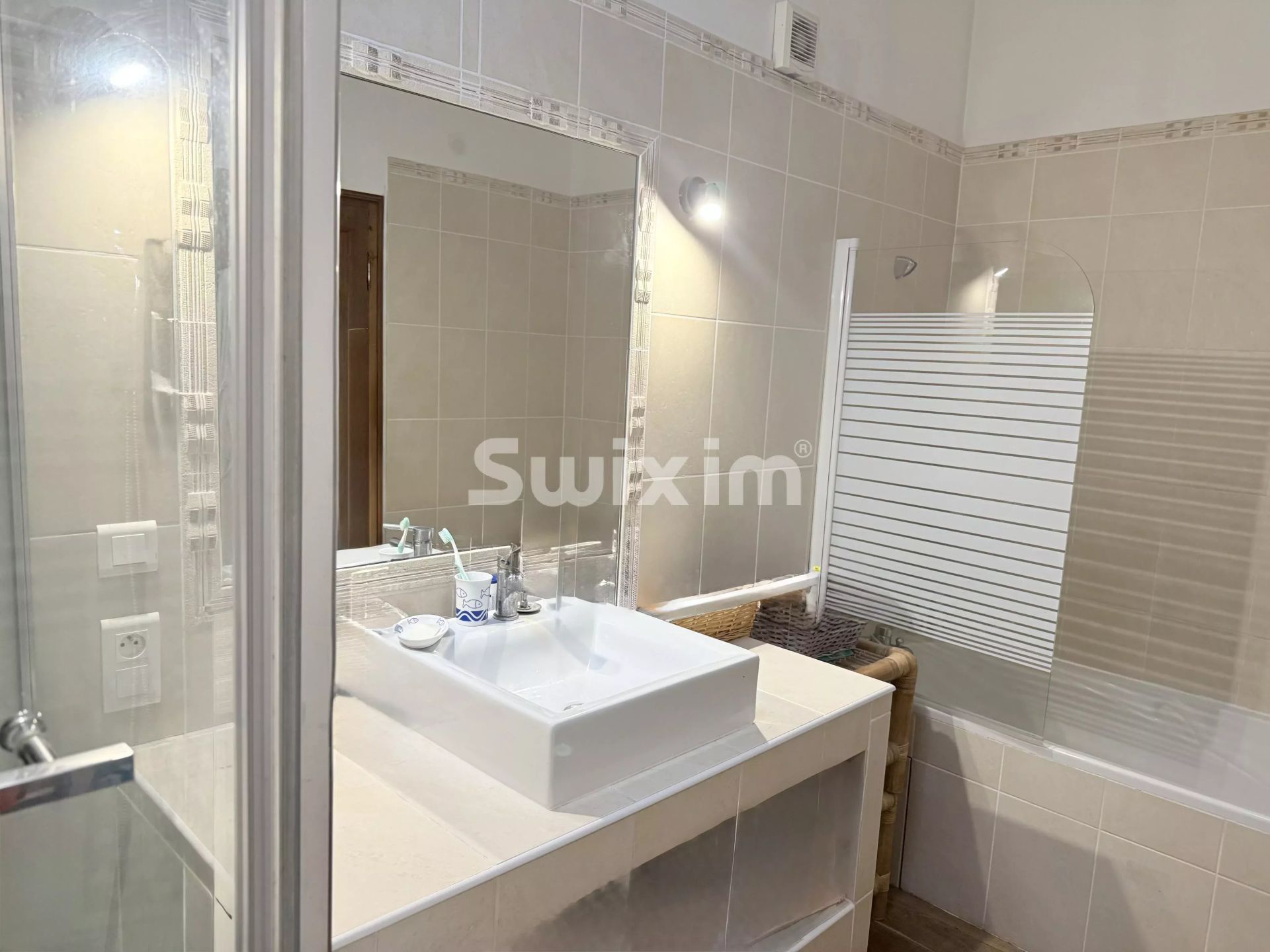 apartment 3 Rooms for sale on Montélimar (26200)