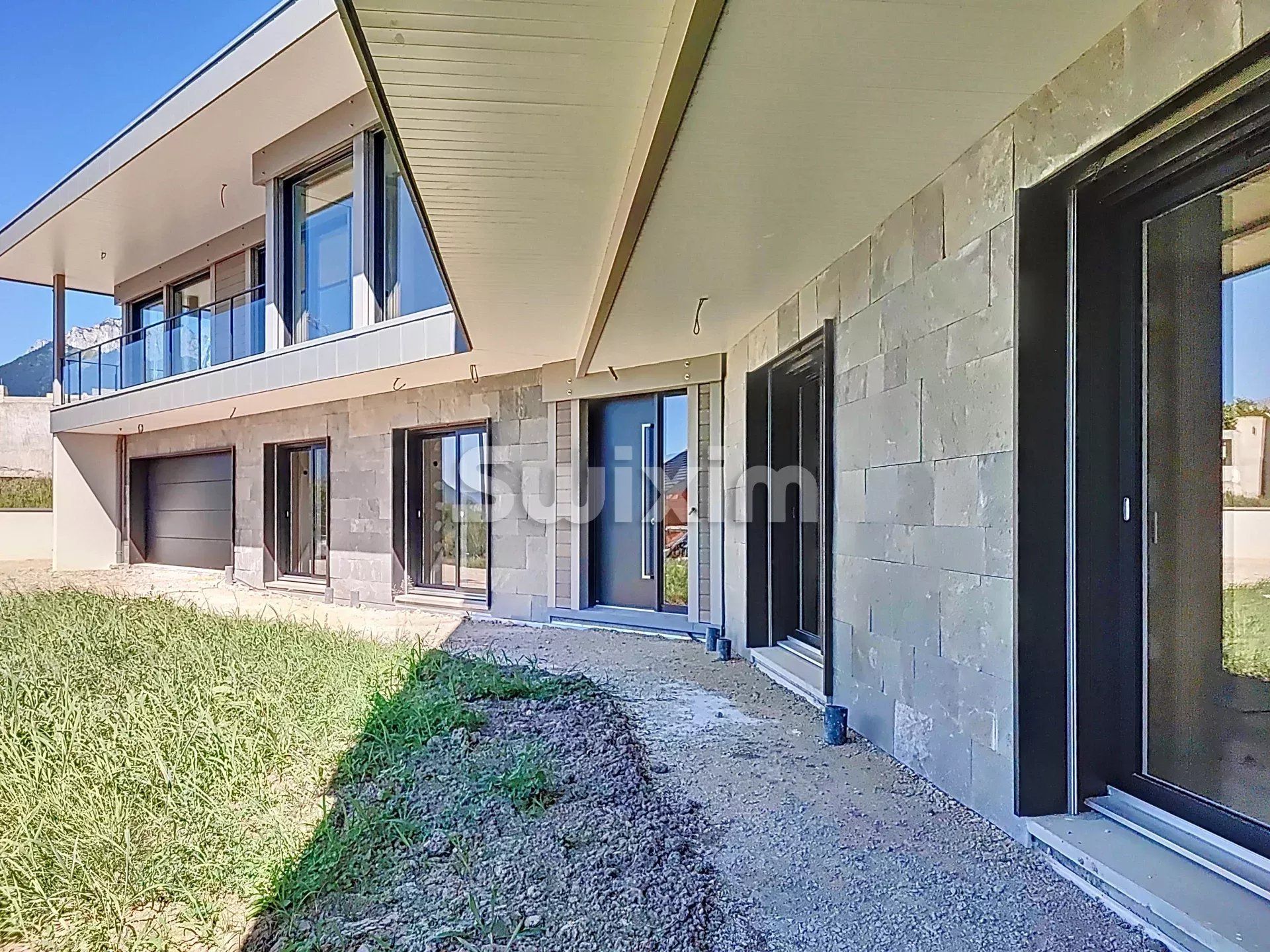 house 7 Rooms for sale on Saint-Jorioz (74410)