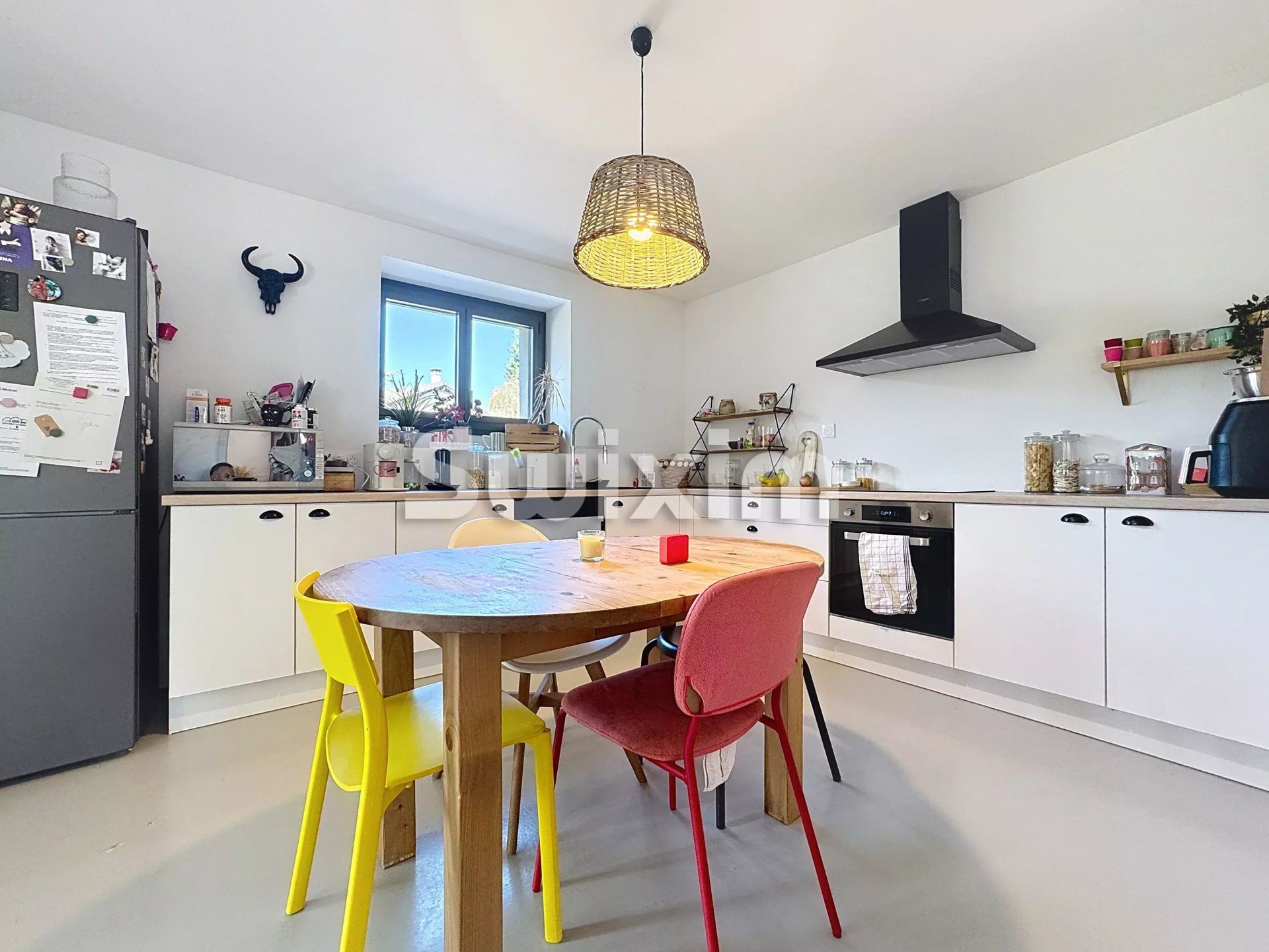 casa di città 8 Camere in vendita su Saint-Genis-Pouilly (01630)