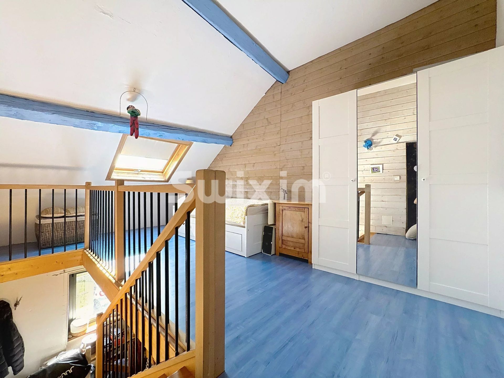 townhouse 8 Rooms for sale on Saint-Genis-Pouilly (01630)