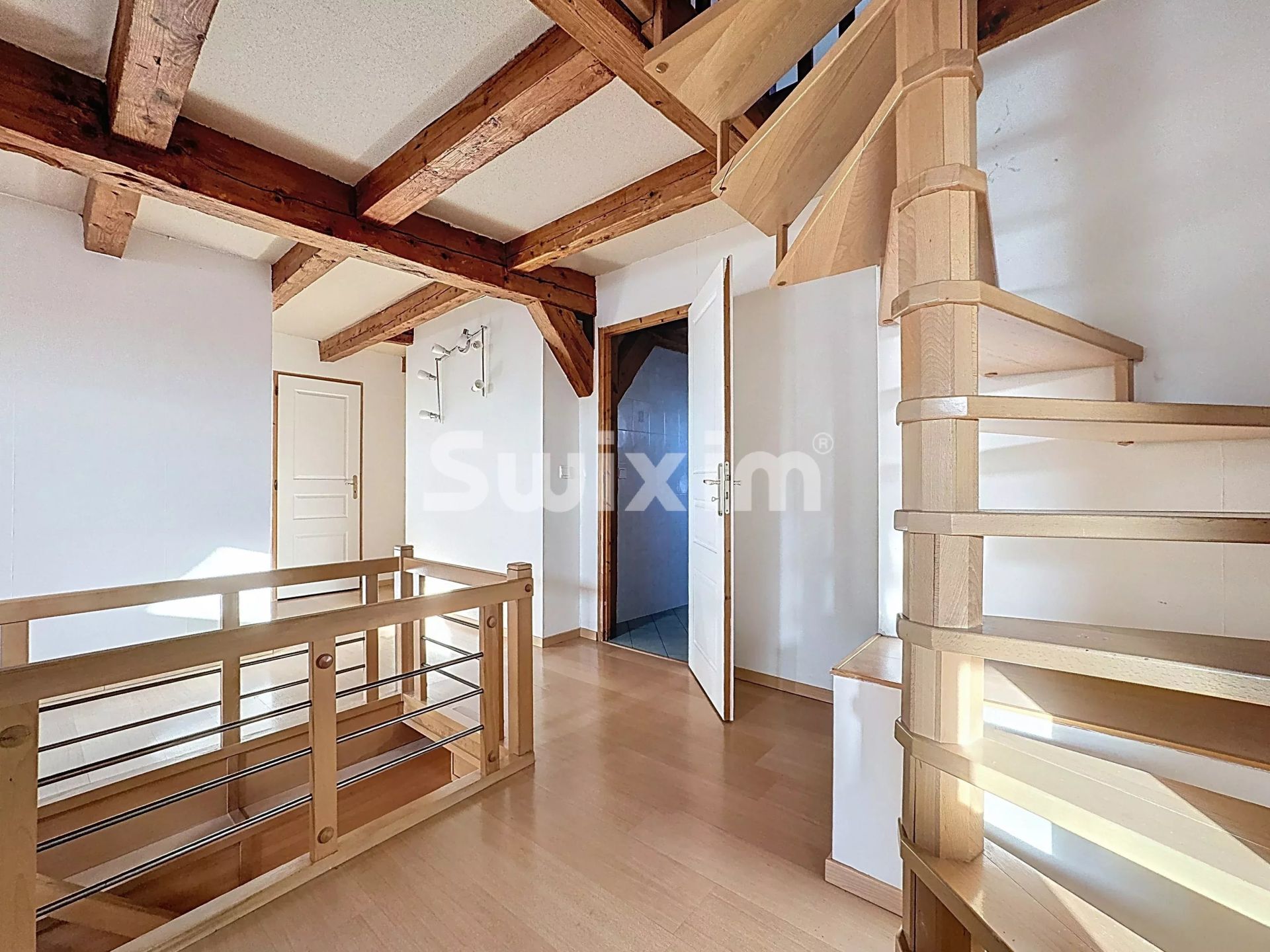 casa de campo 6 Quartos para venda sobre Gex (01170)