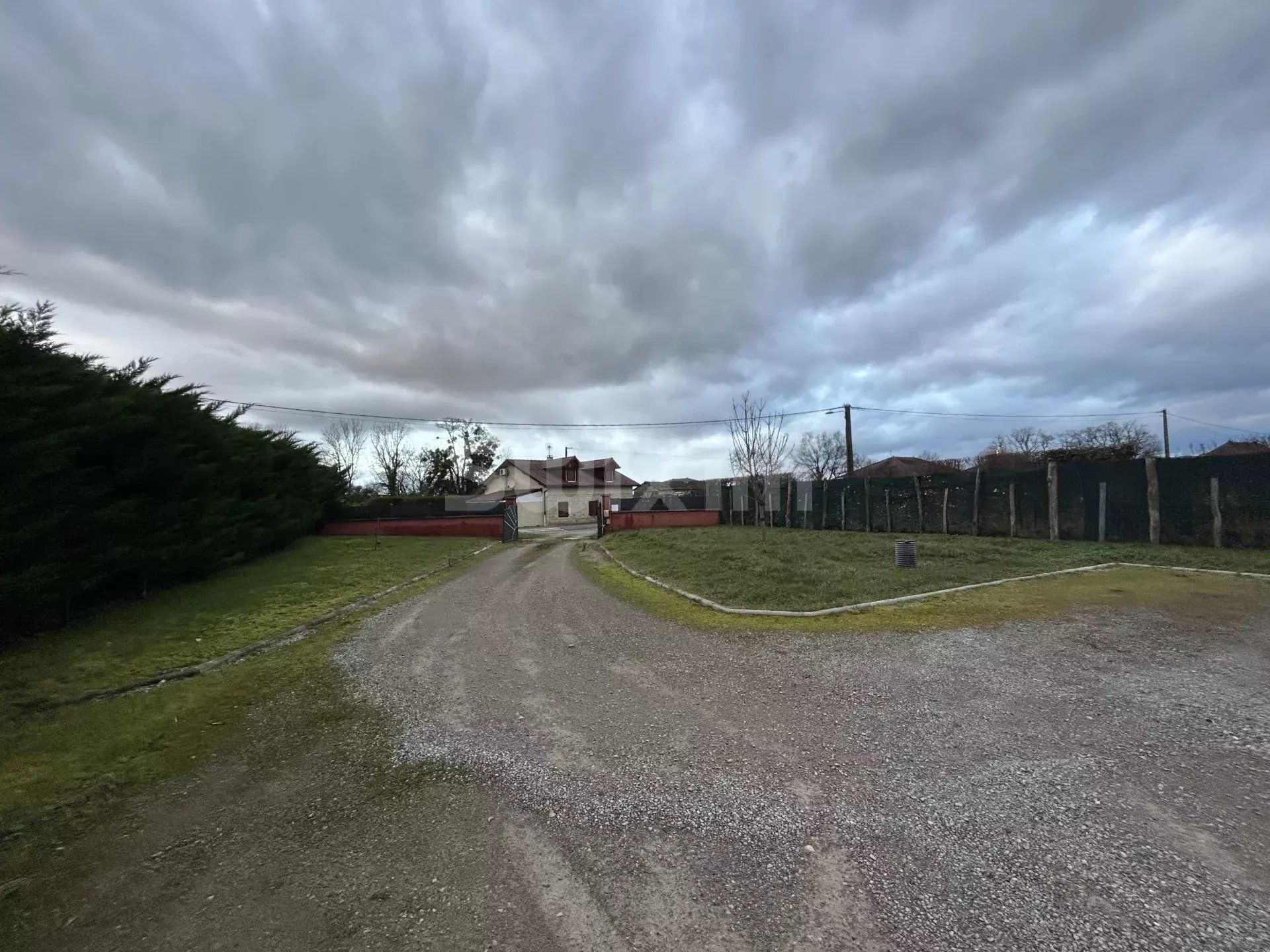 casa 5 Camere in vendita su Lons-le-Saunier (39000)