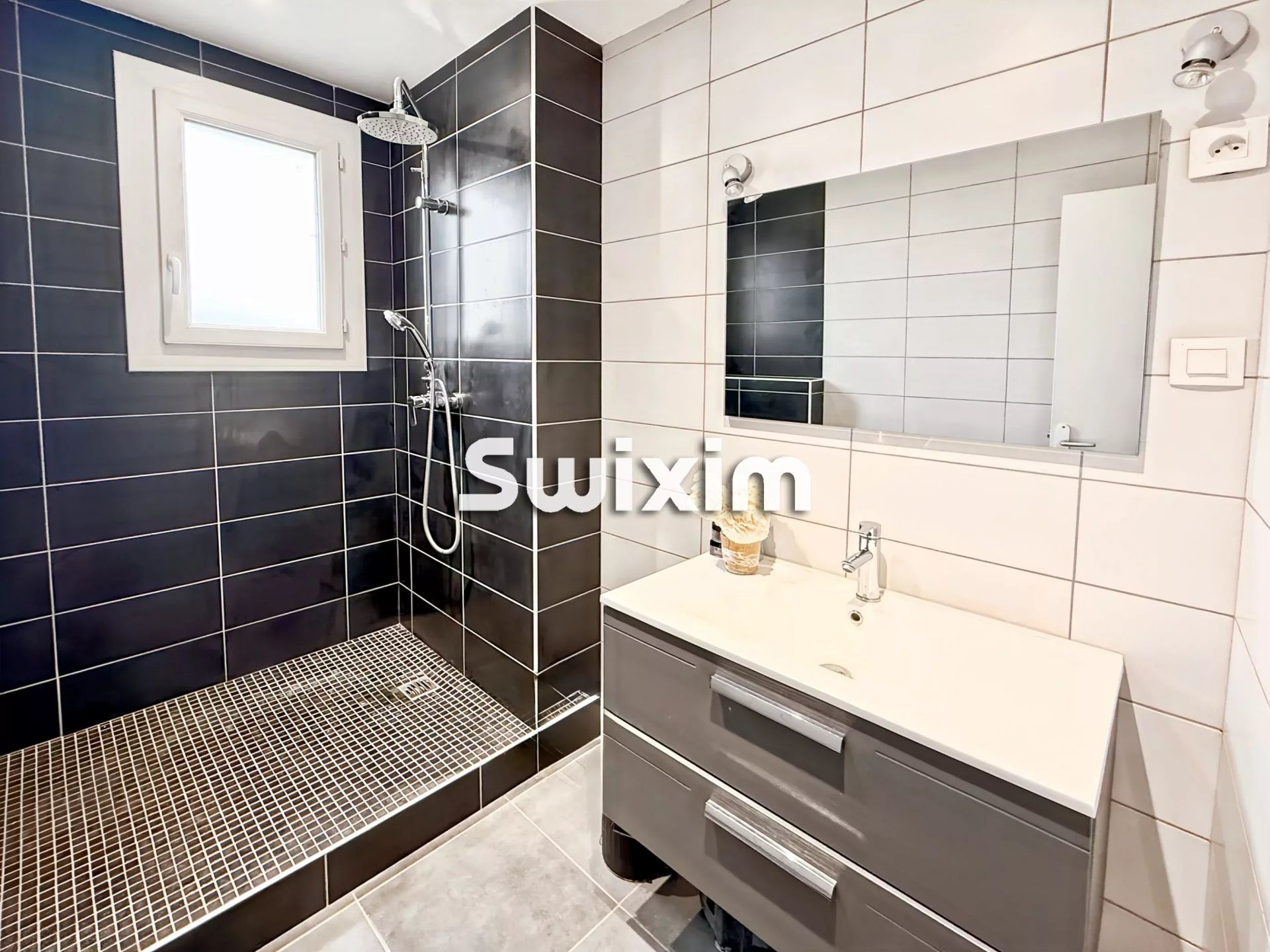 appartement 5 Pièces en vente sur Bourg-Saint-Andéol (07700)