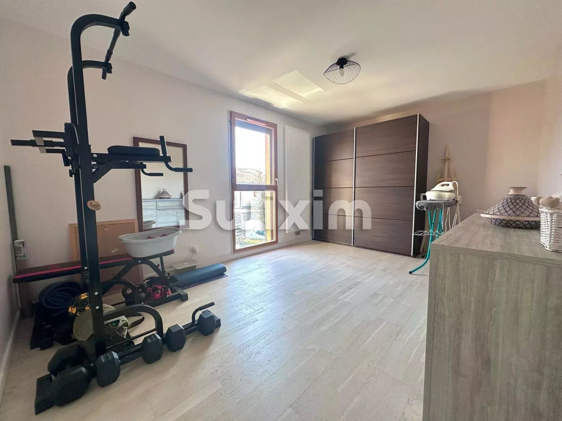 casa 5 Camere in affitto su Échenevex (01170)