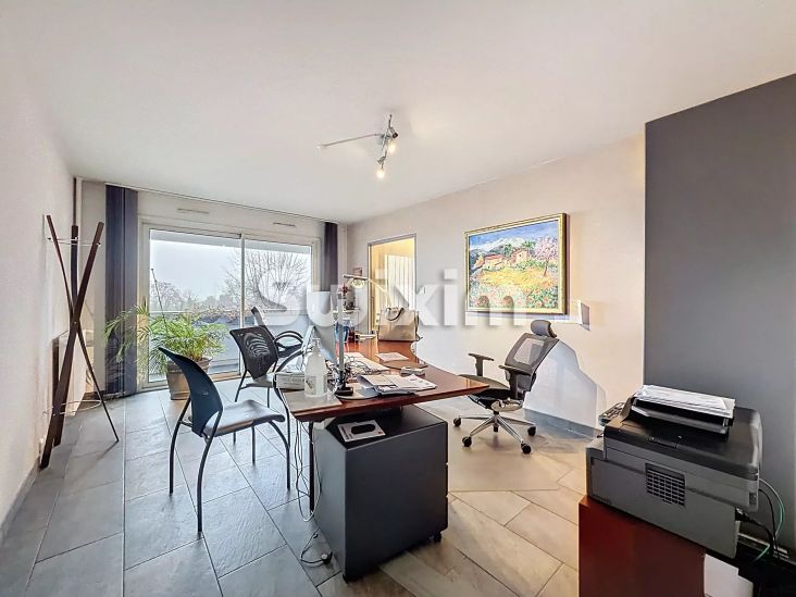 Sale Apartment Saint-Genis-Pouilly 3&nbsp;Rooms 76&nbsp;m²