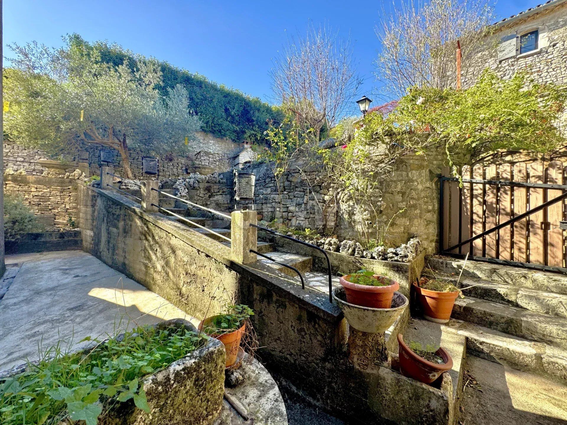 villa 5 Rooms for sale on Vézénobres (30360)