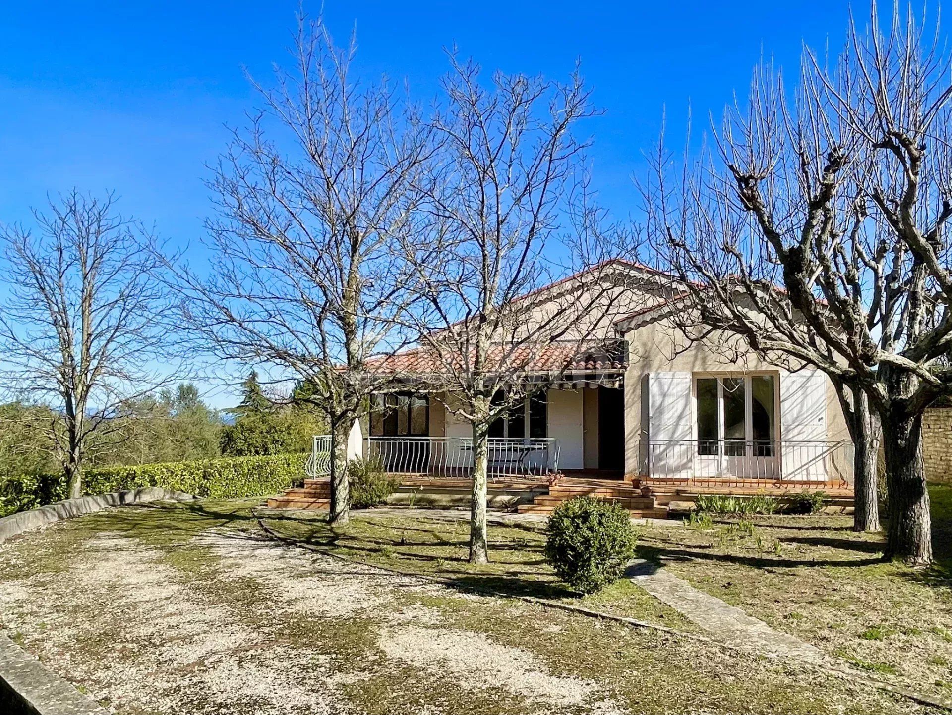 casa 6 Camere in vendita su Mons (30340)