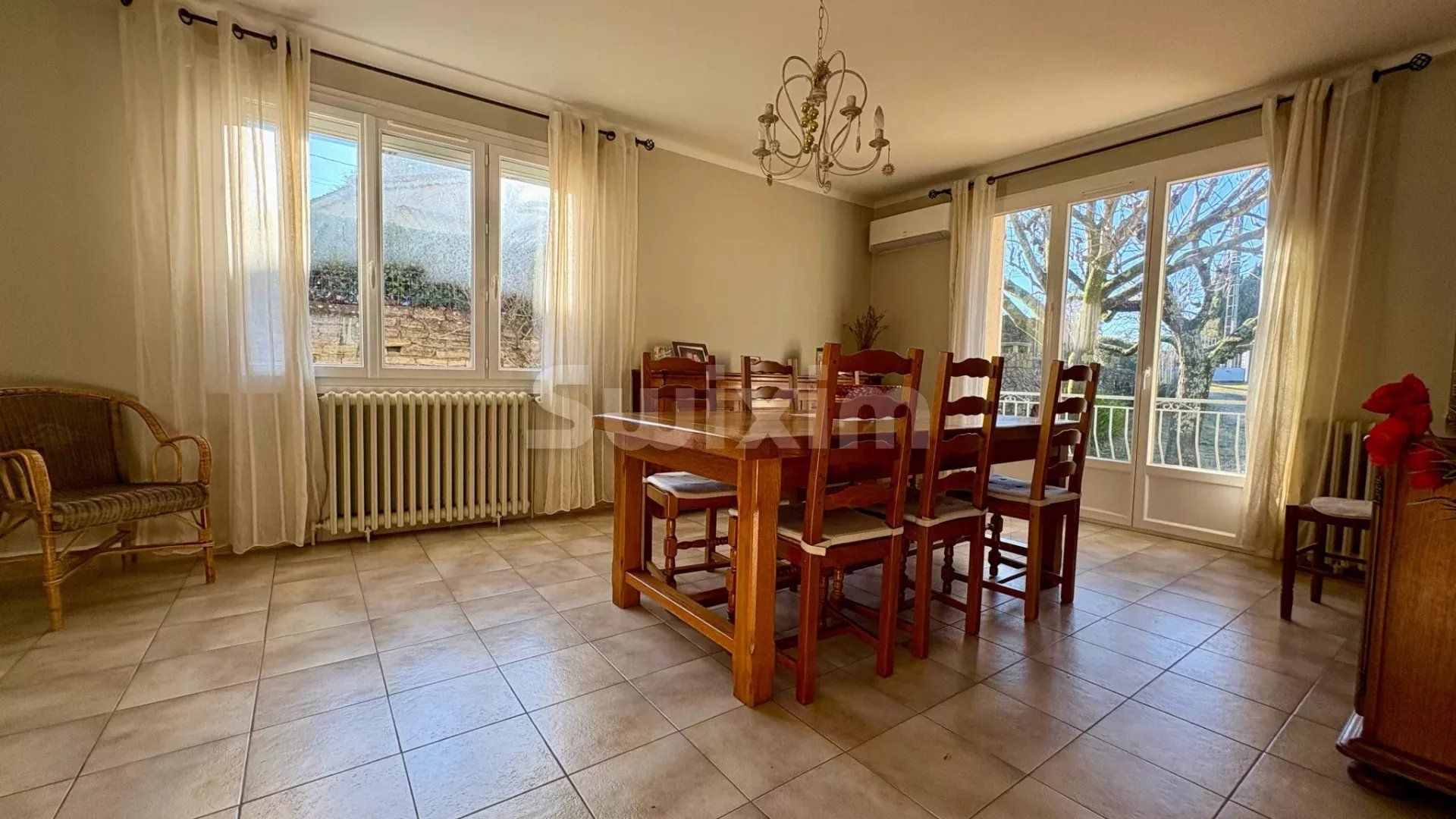 casa 6 Camere in vendita su Mons (30340)