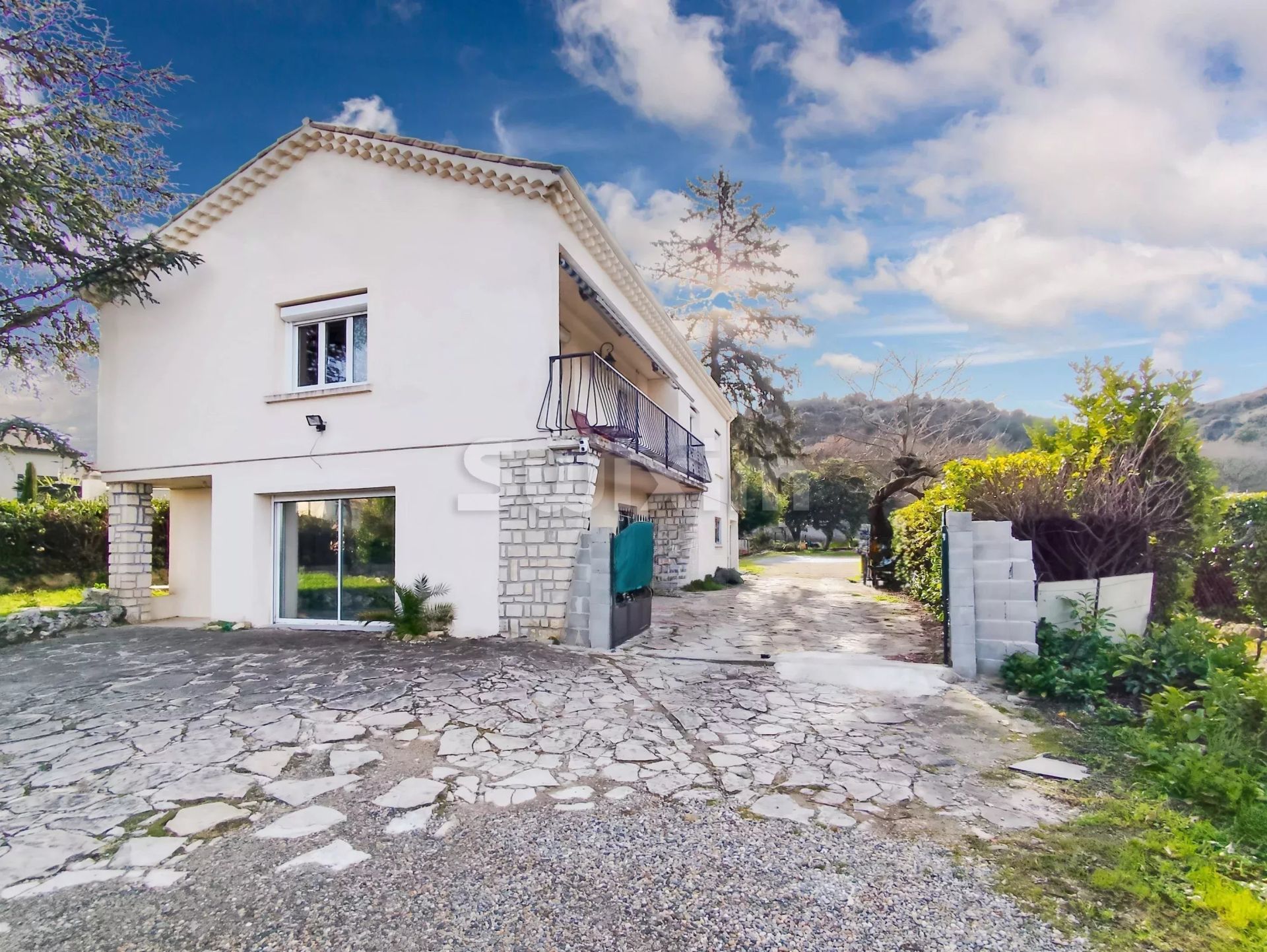 casa 9 Camere in vendita su Châteauneuf-du-Rhône (26780)